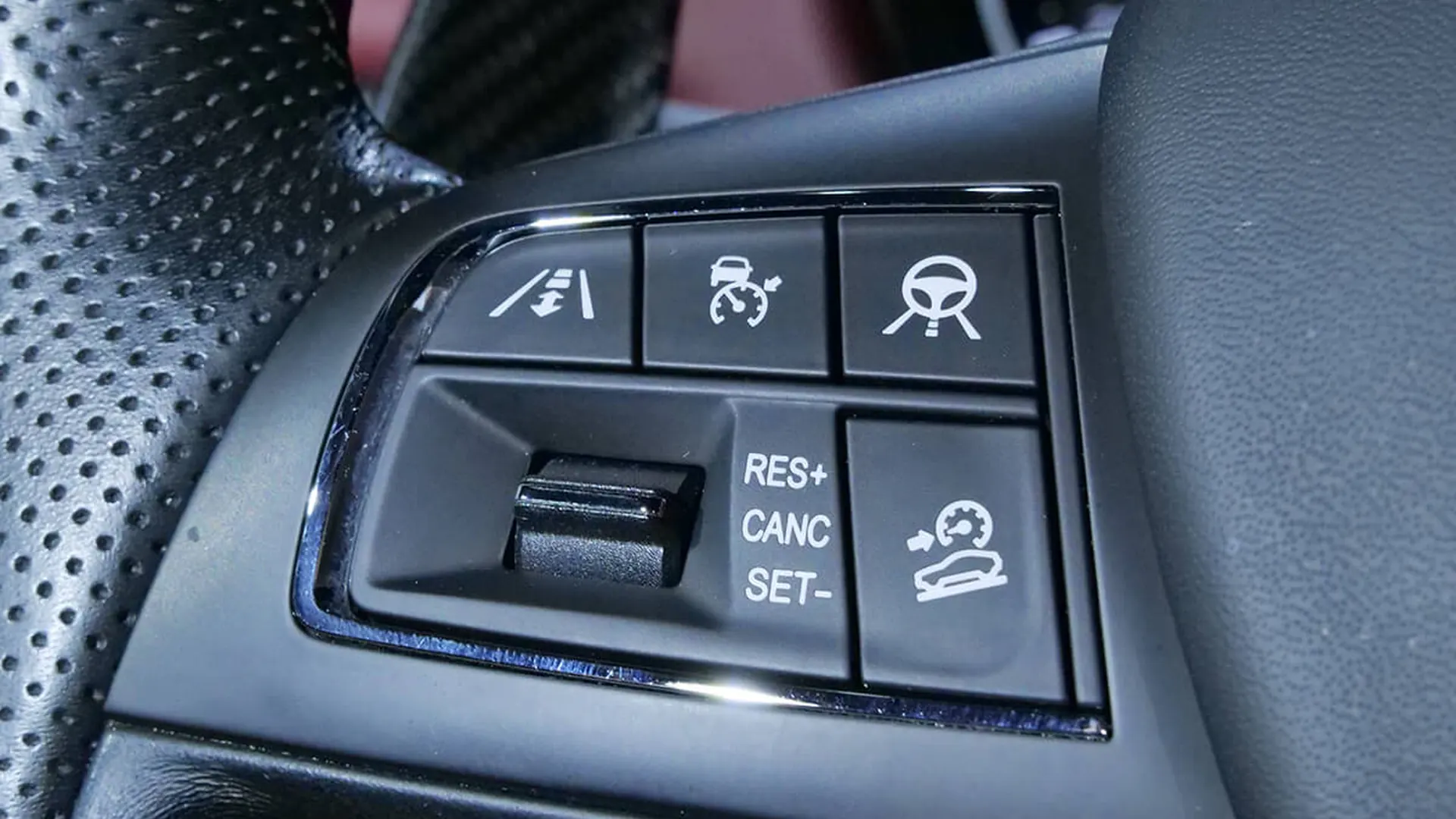 Maserati Levante — photo 24