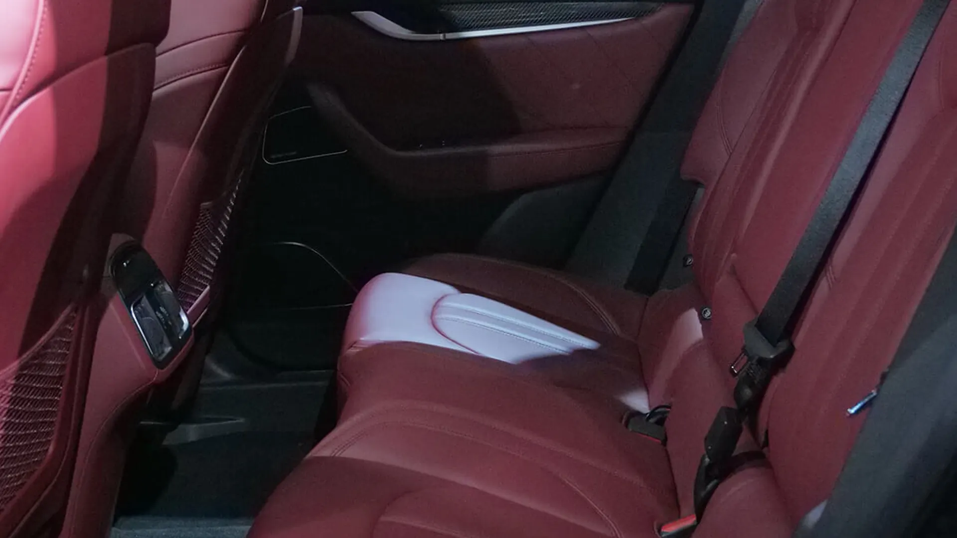Maserati Levante — photo 13