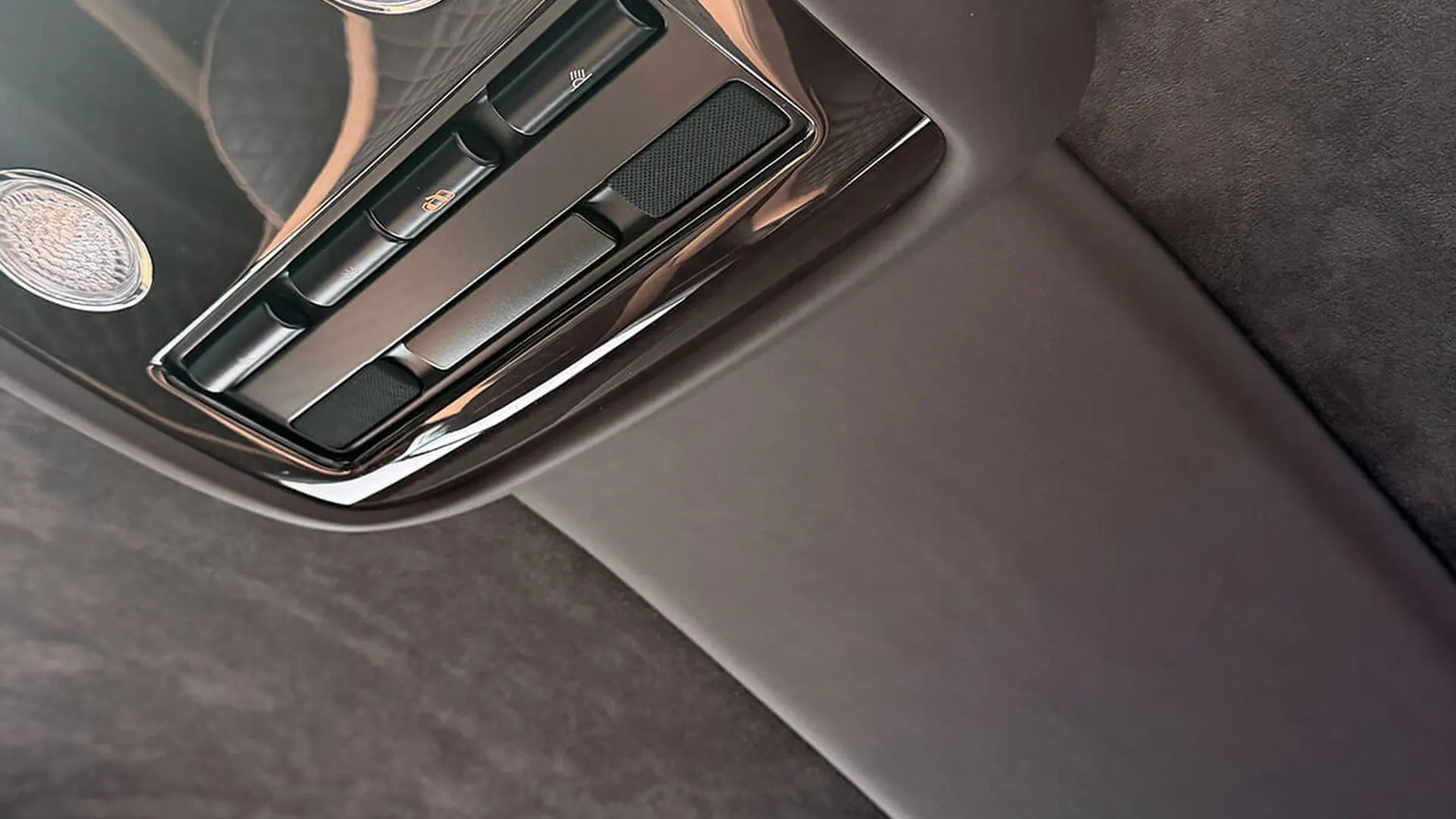 Bentley CONTINENTAL — photo 25