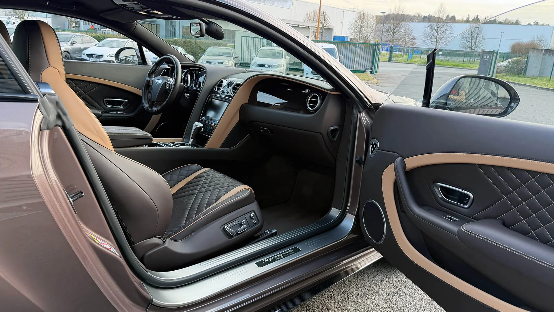 Bentley CONTINENTAL — photo 9