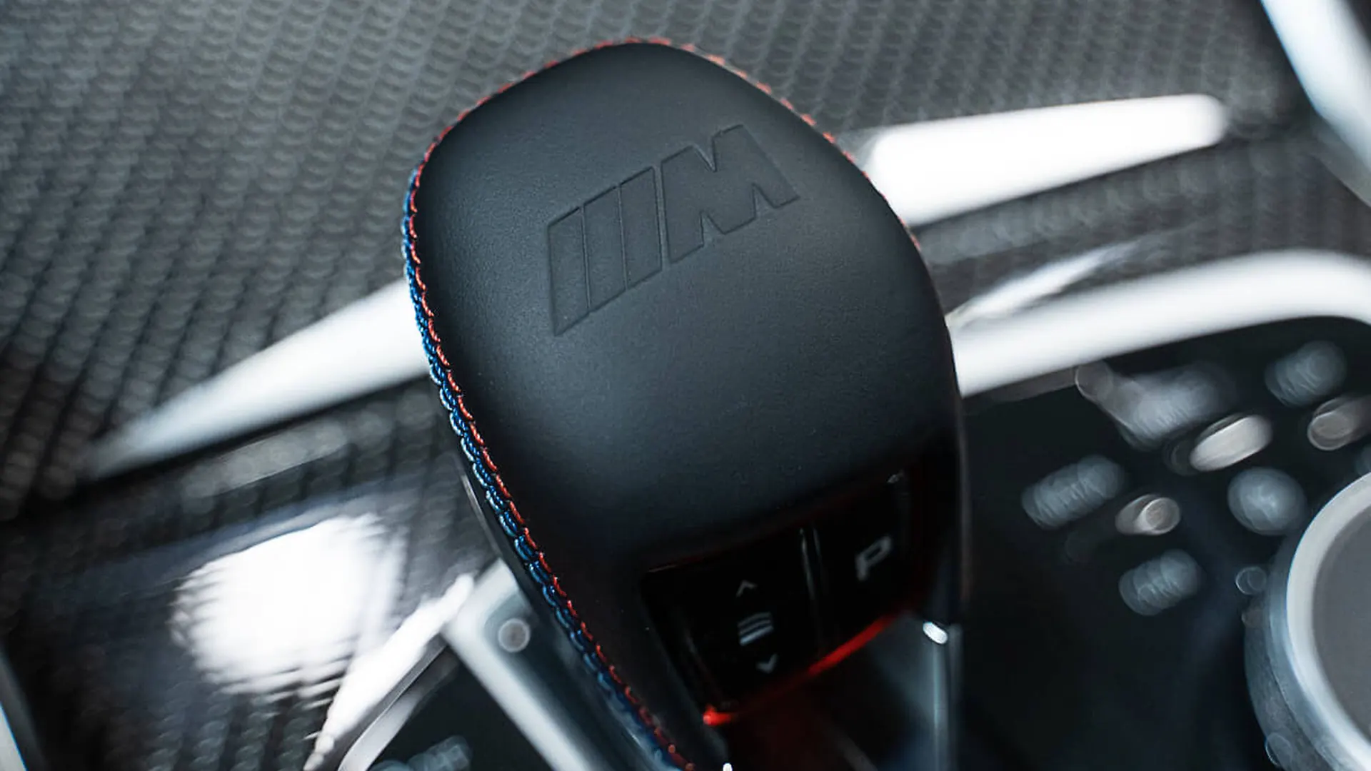 BMW (G82) — photo 26