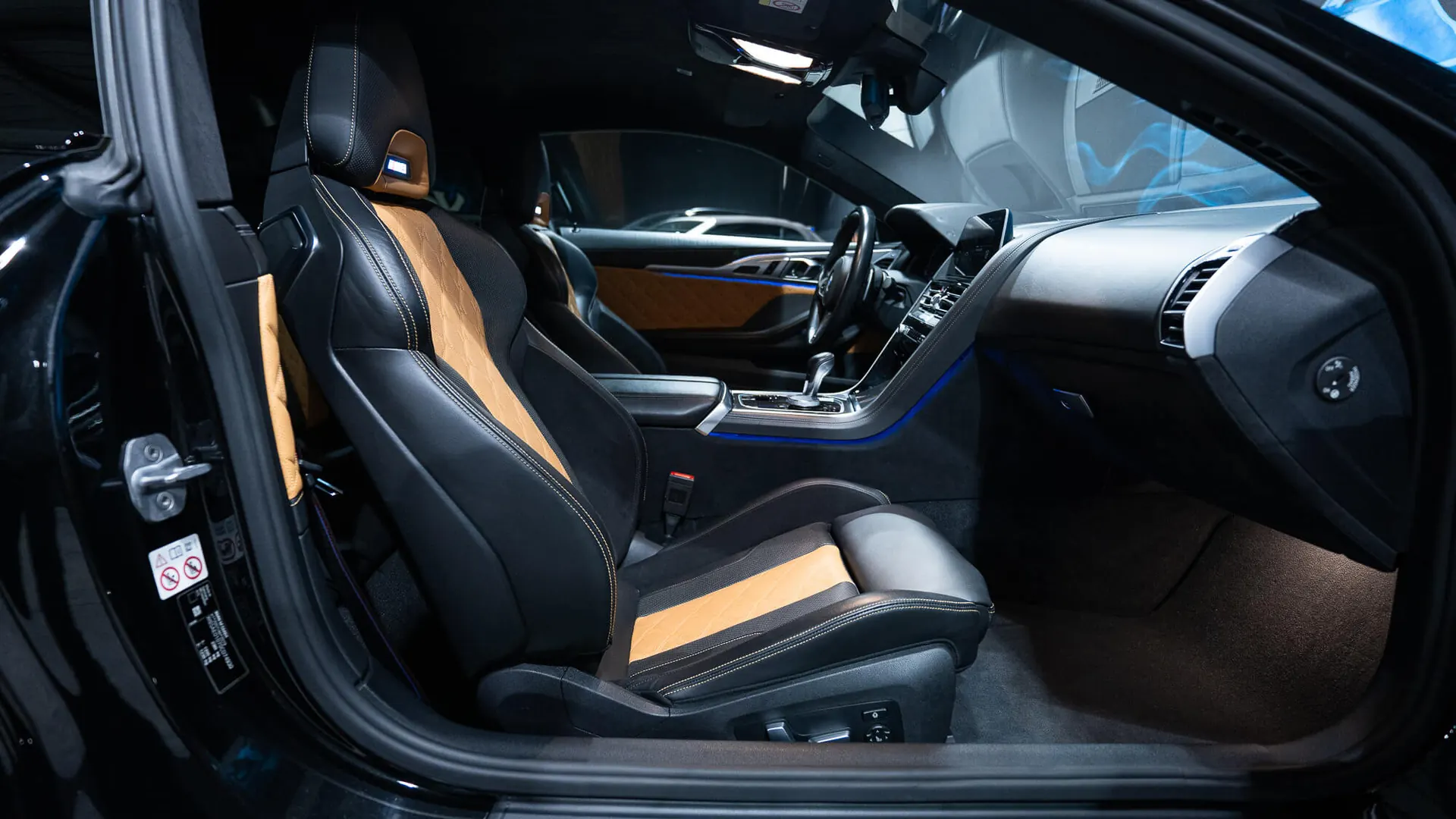 BMW M8 — photo 10