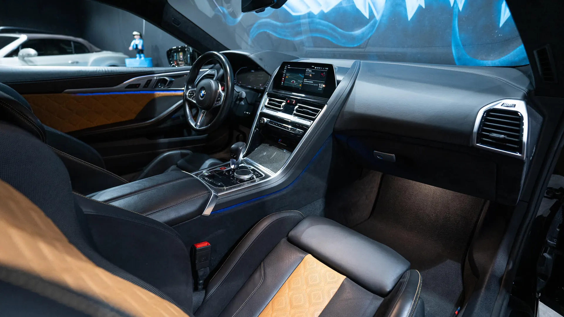 BMW M8 — photo 8