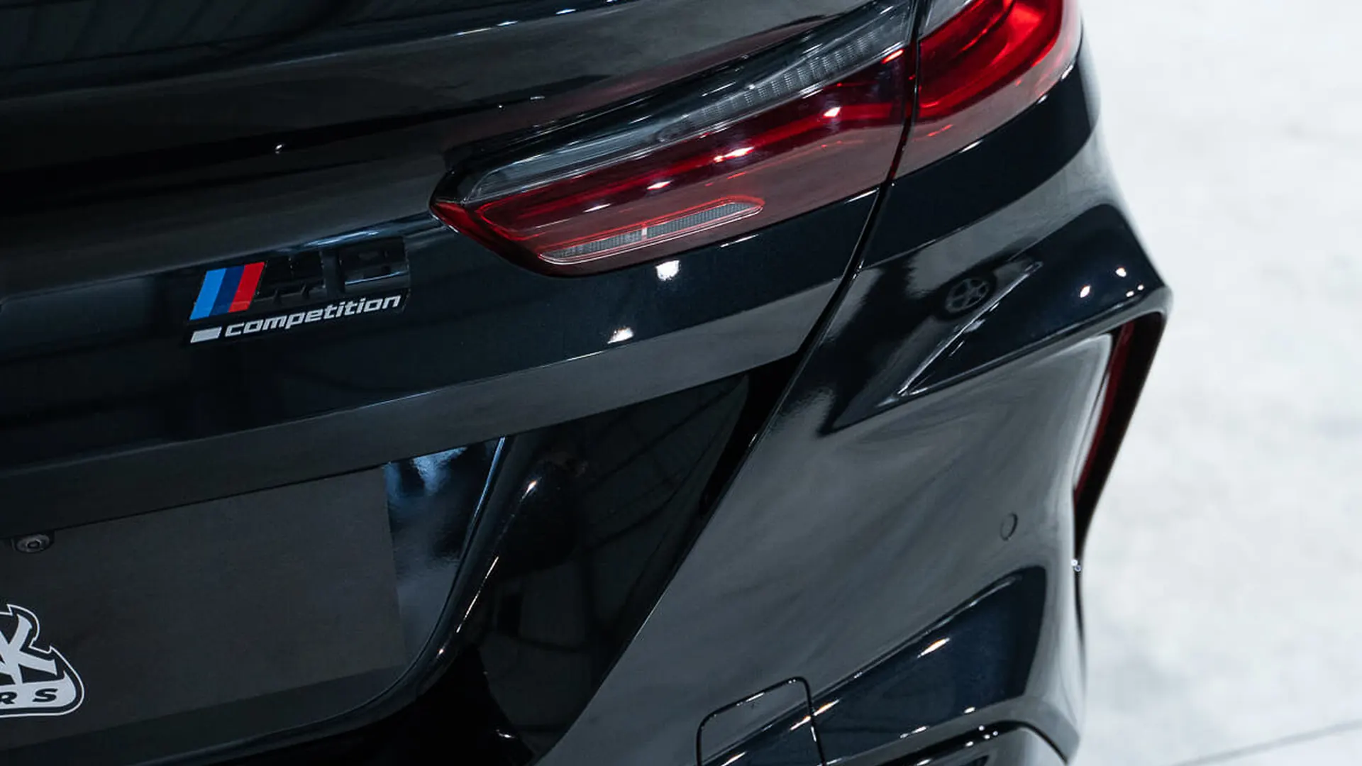 BMW M8 — photo 33