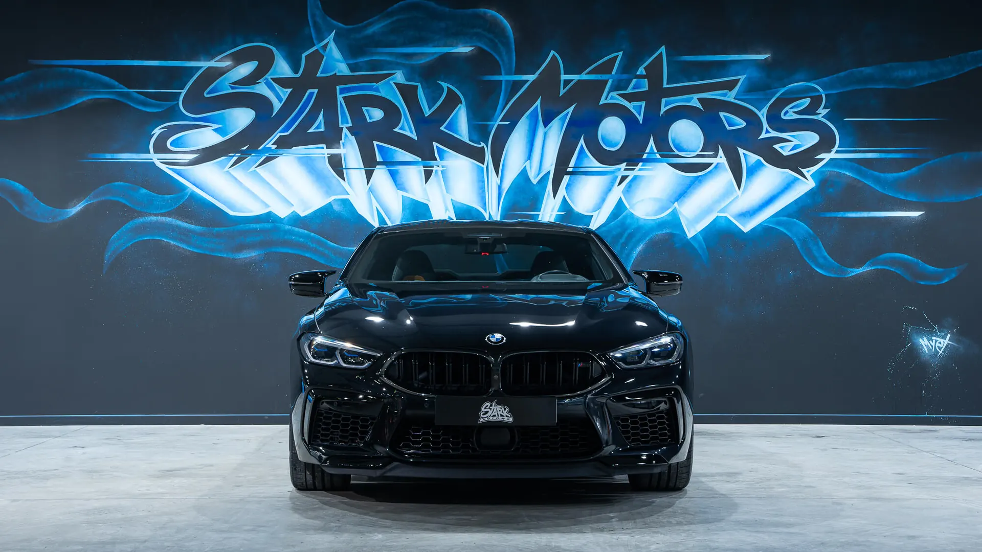 BMW M8 — photo 2