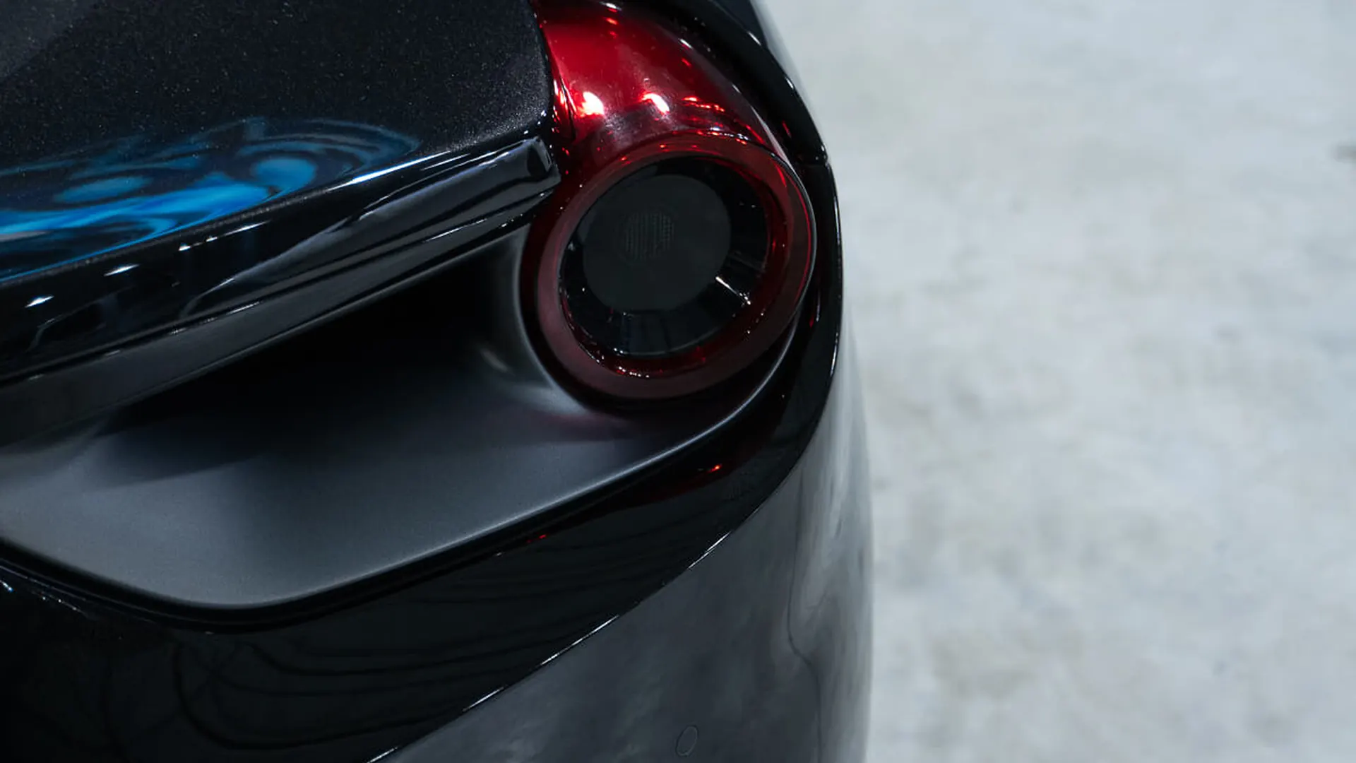 Ferrari 488 — photo 31