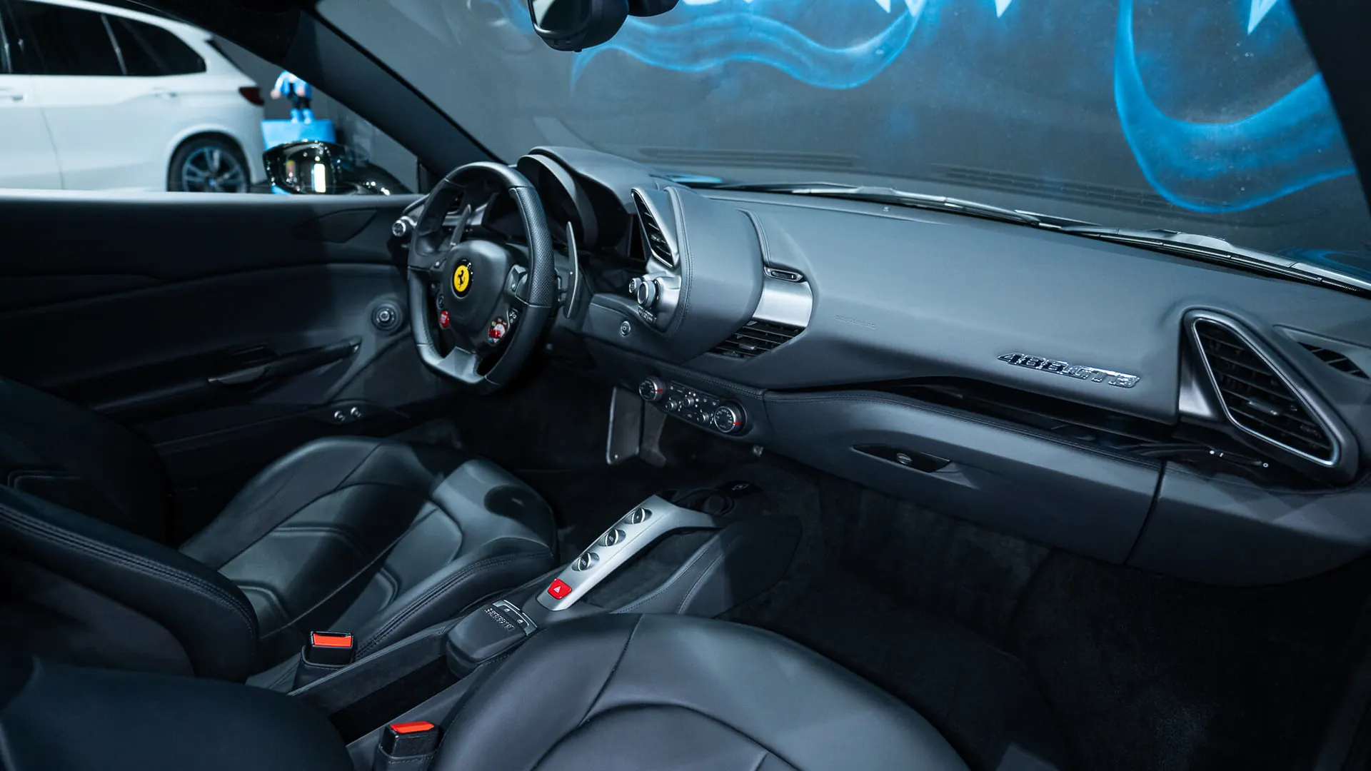 Ferrari 488 — photo 9