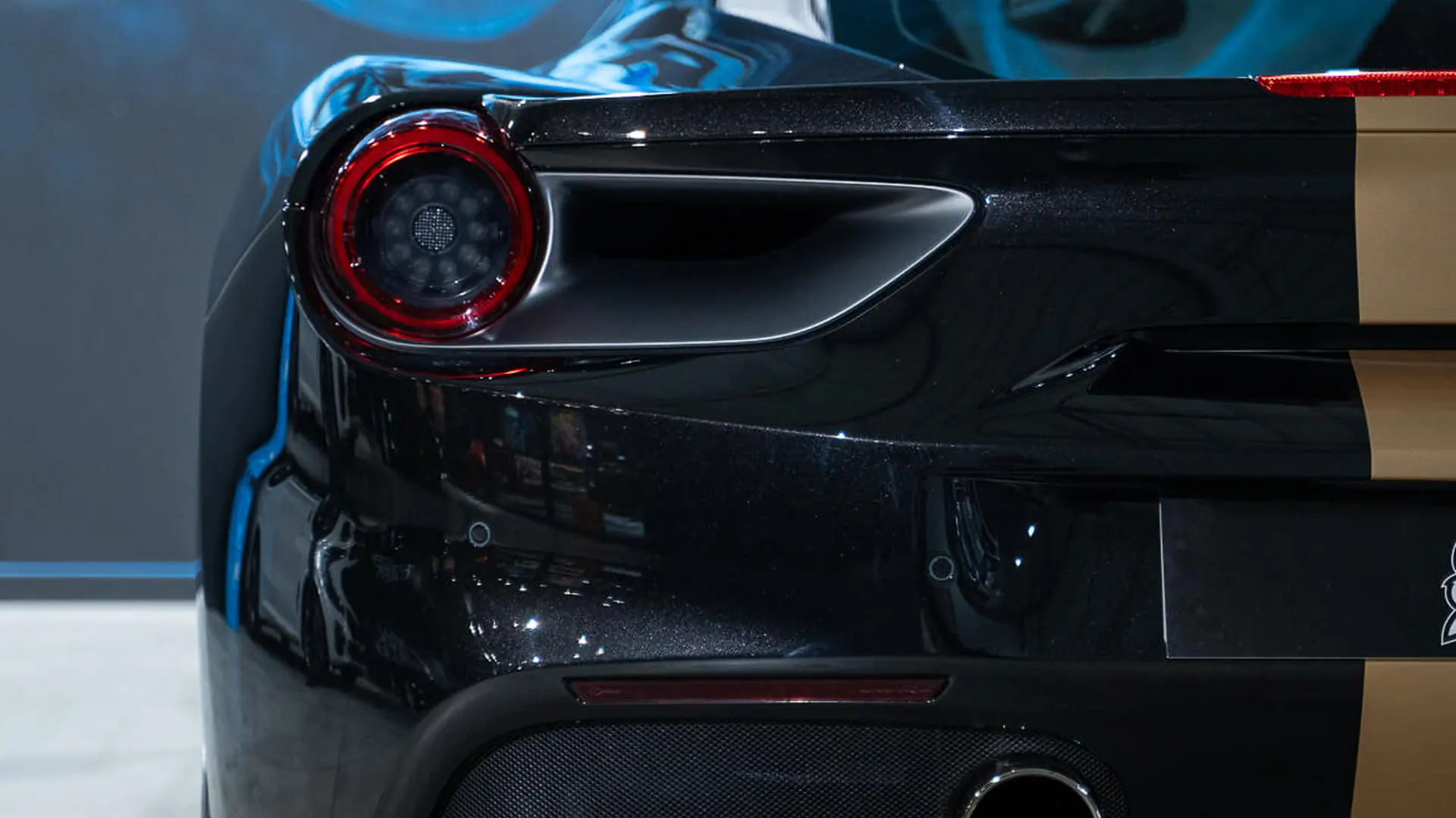 Ferrari 488 — photo 30