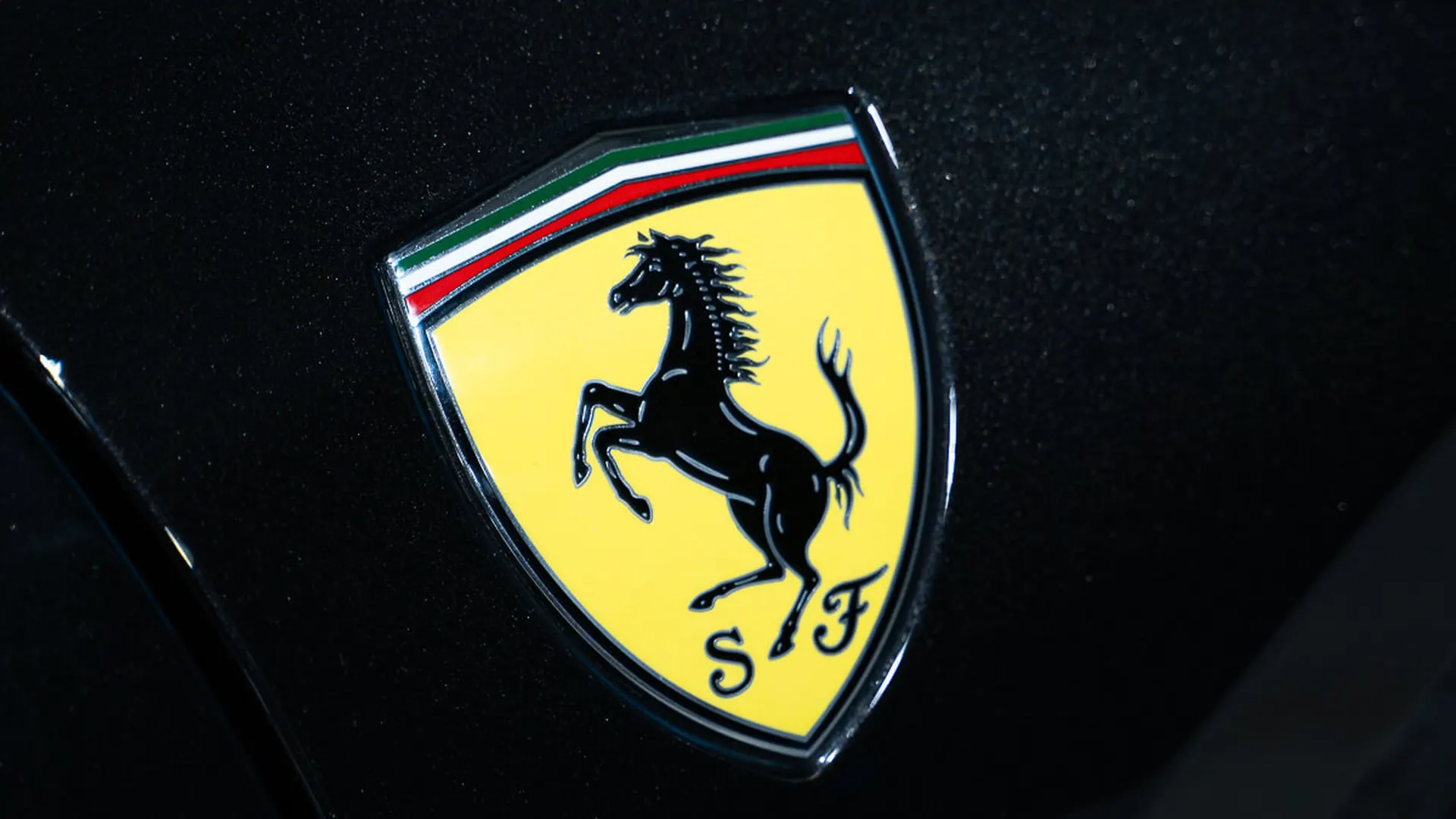 Ferrari 488 — photo 33