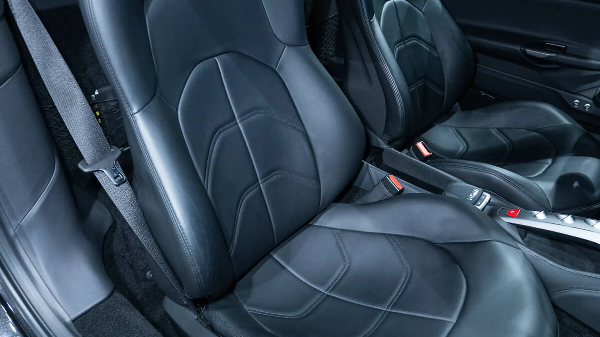 Ferrari 488 — photo 36