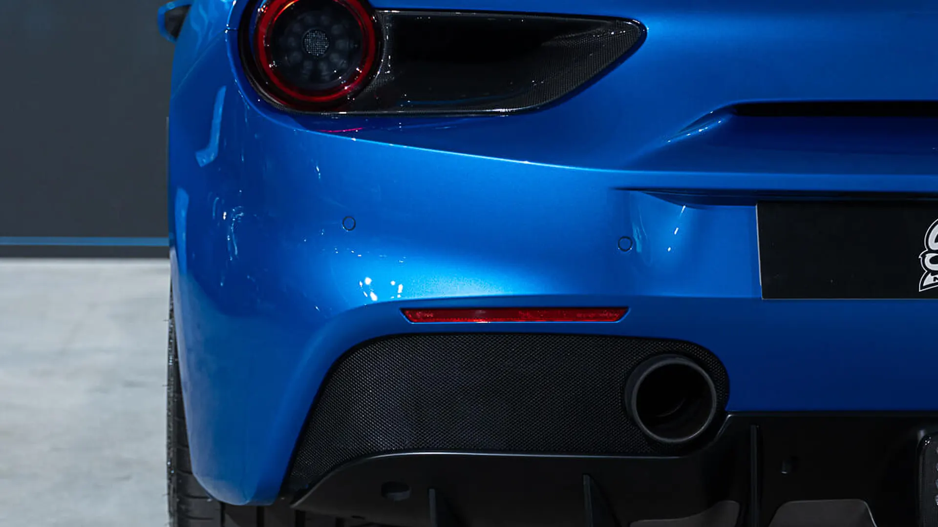 Ferrari 488 — photo 39
