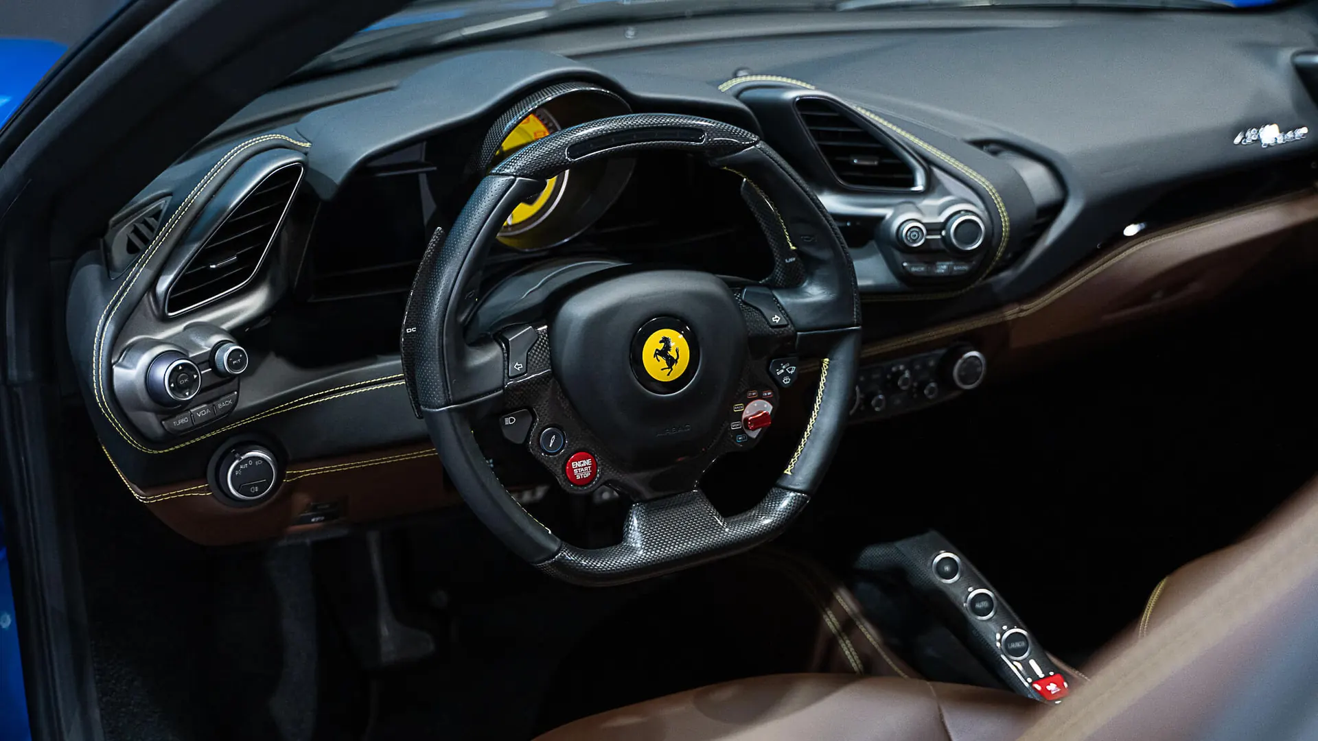 Ferrari 488 — photo 10