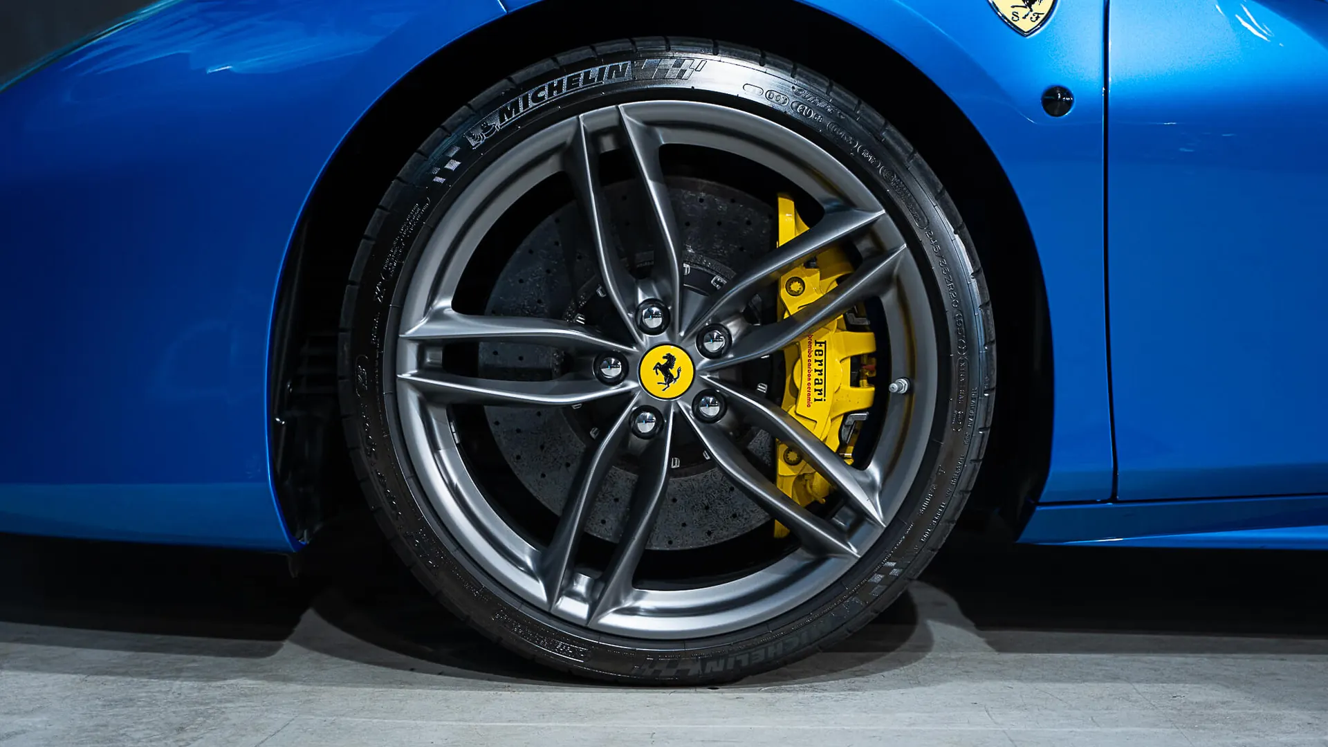 Ferrari 488 — photo 9