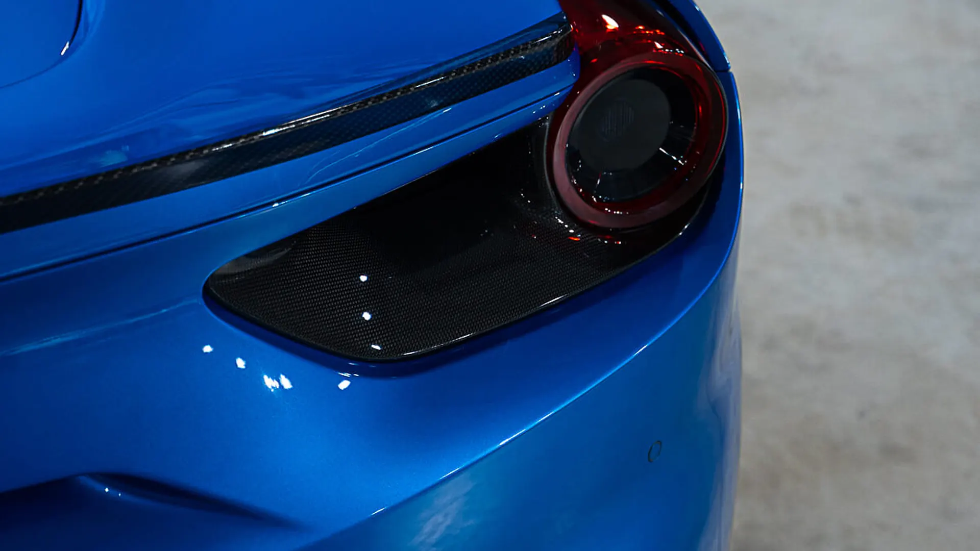 Ferrari 488 — photo 40