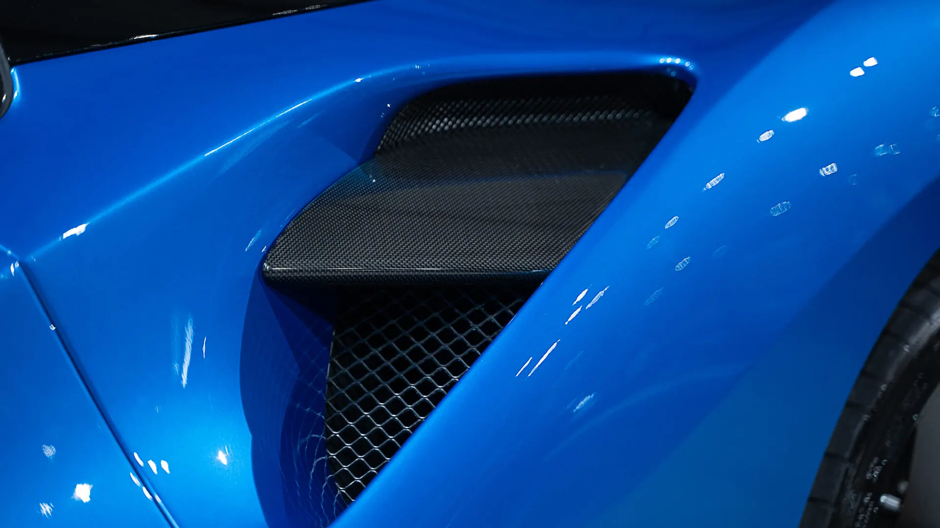 Ferrari 488 — photo 21