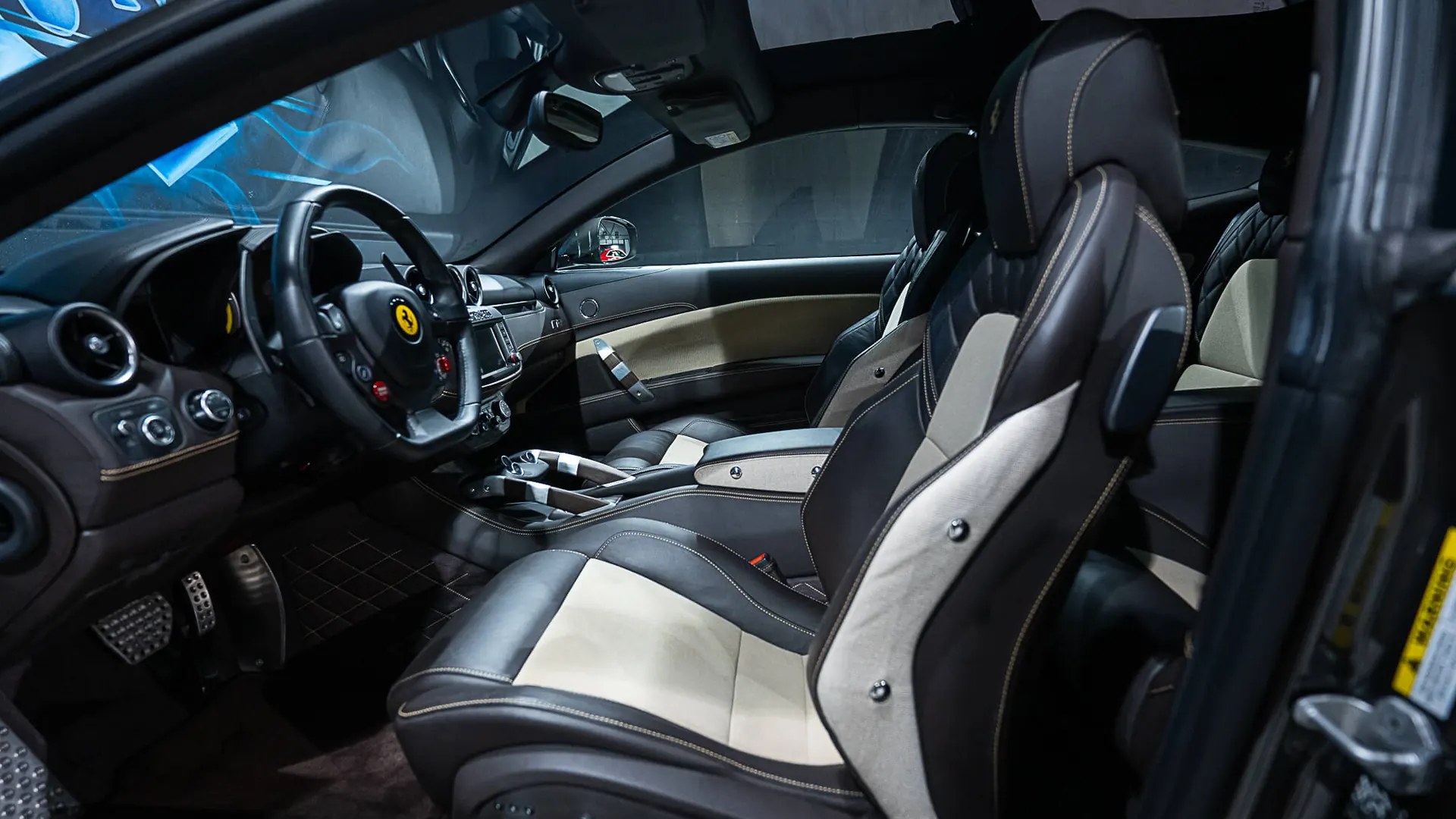 Ferrari FF — photo 9