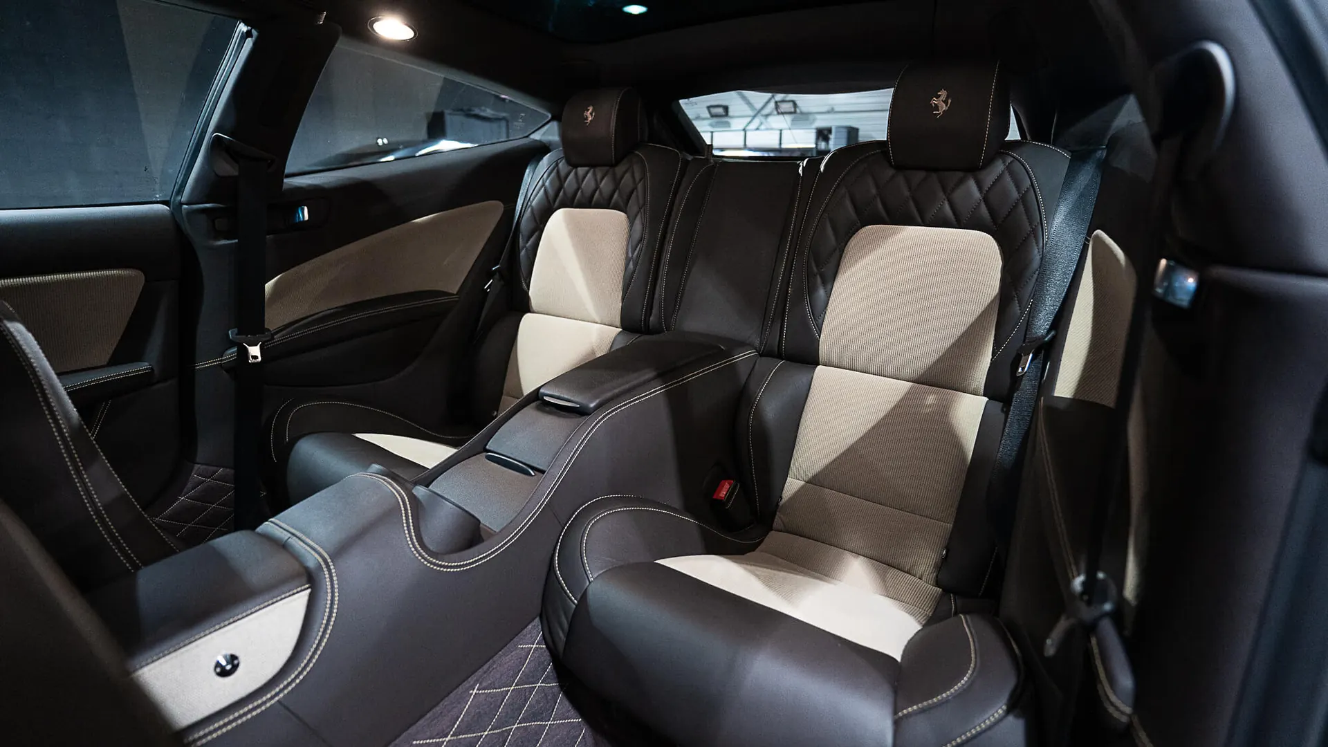 Ferrari FF — photo 12