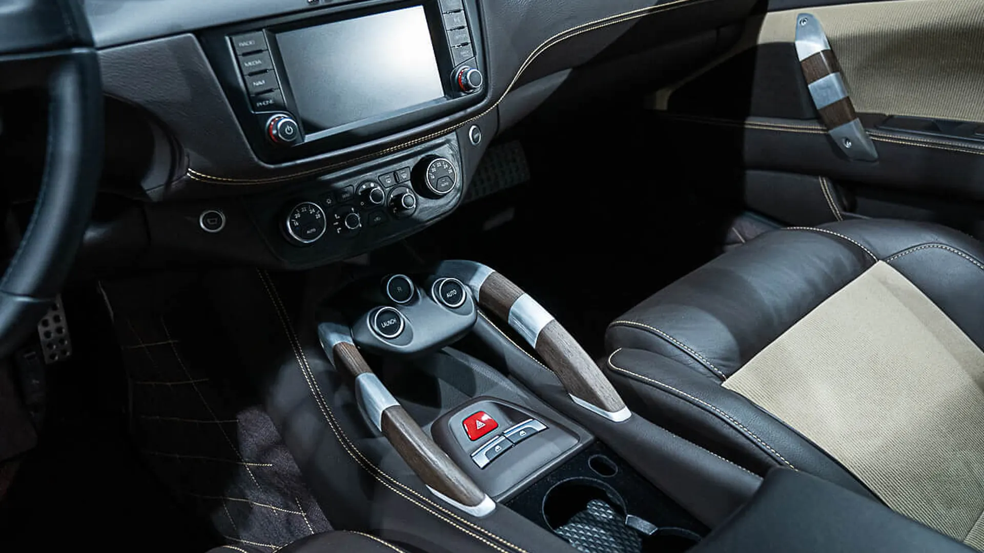 Ferrari FF — photo 45
