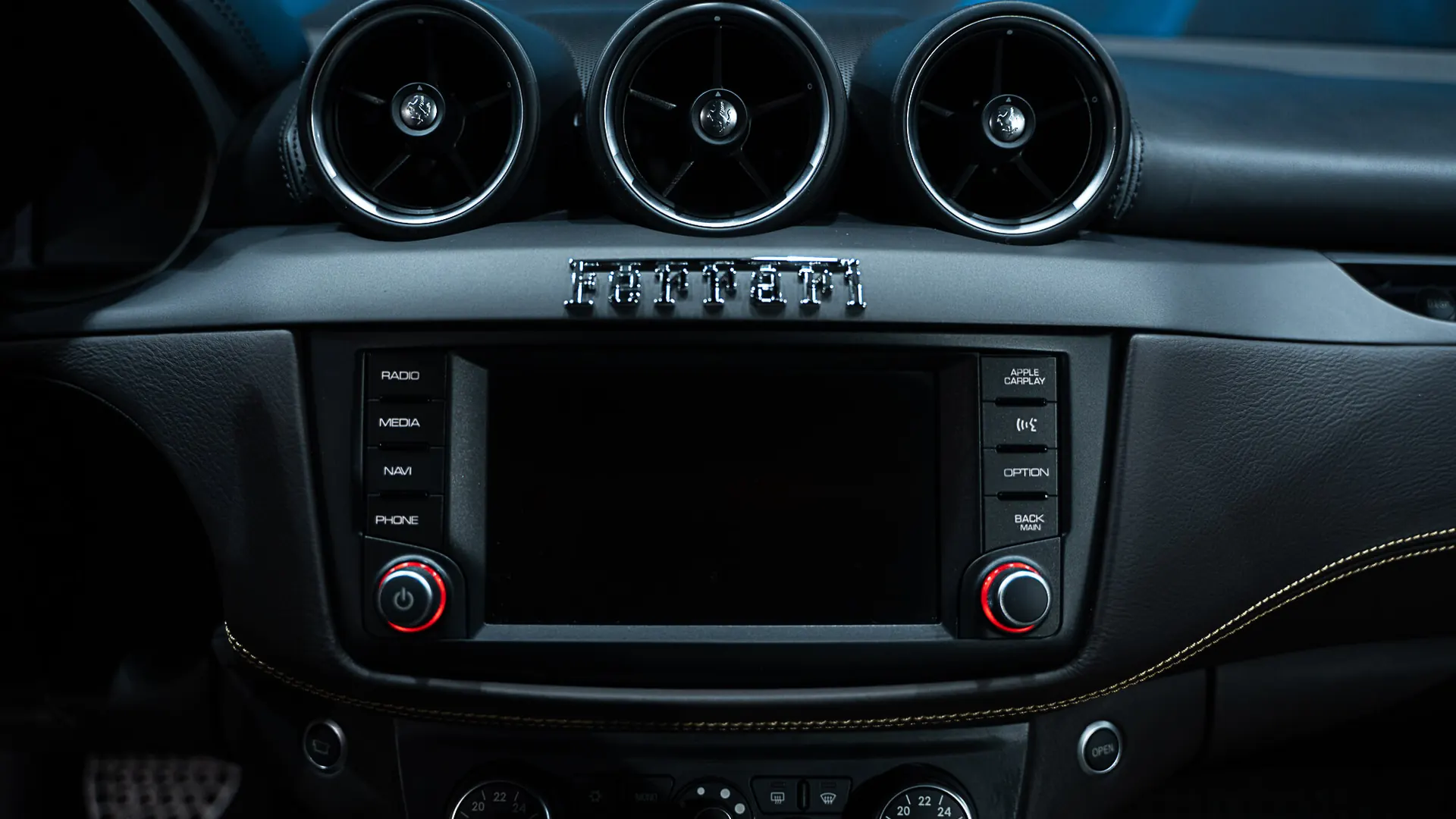 Ferrari FF — photo 31