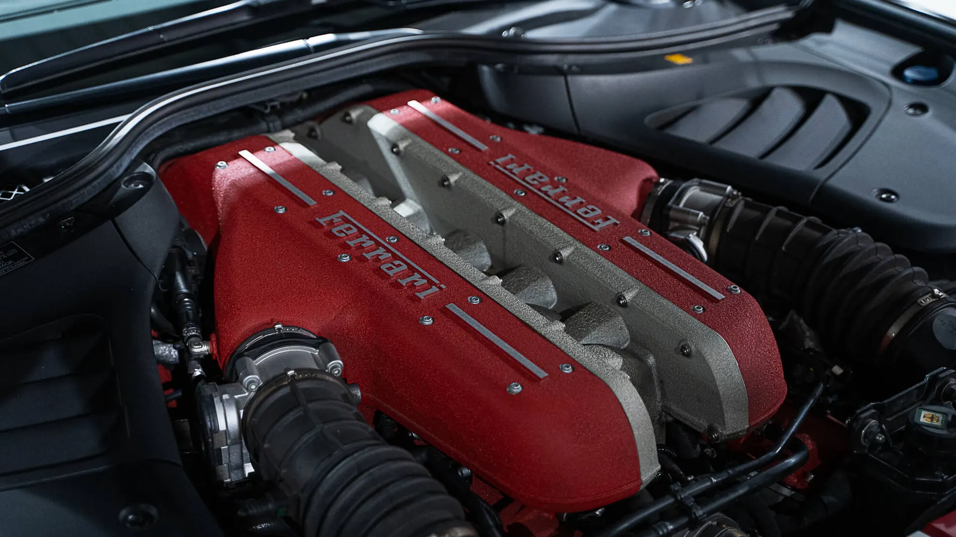 Ferrari FF — photo 19