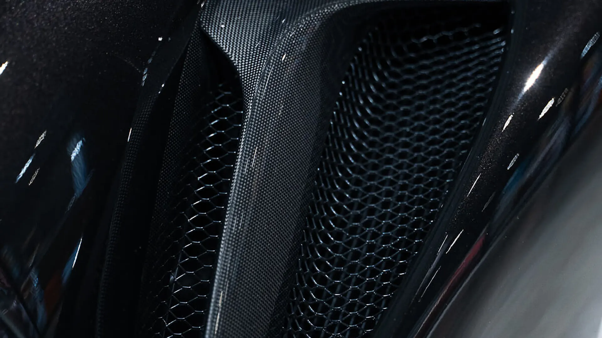 Ferrari SF90 — photo 48