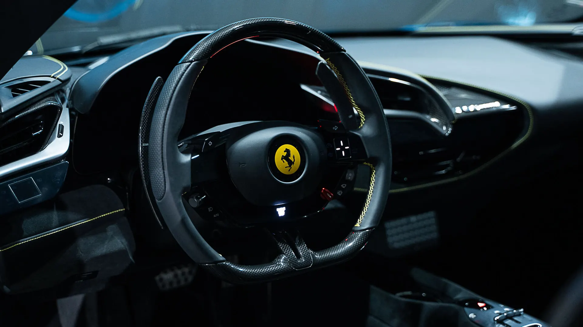Ferrari SF90 — photo 8