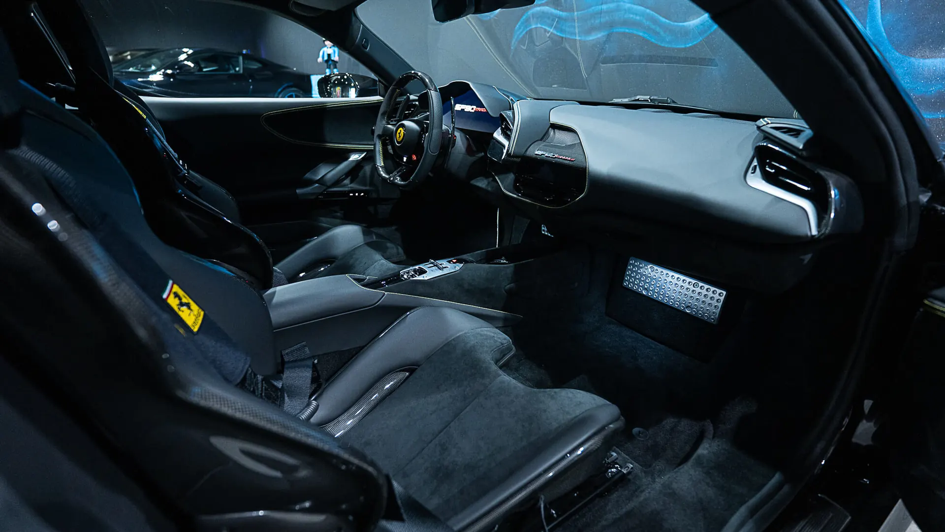 Ferrari SF90 — photo 7