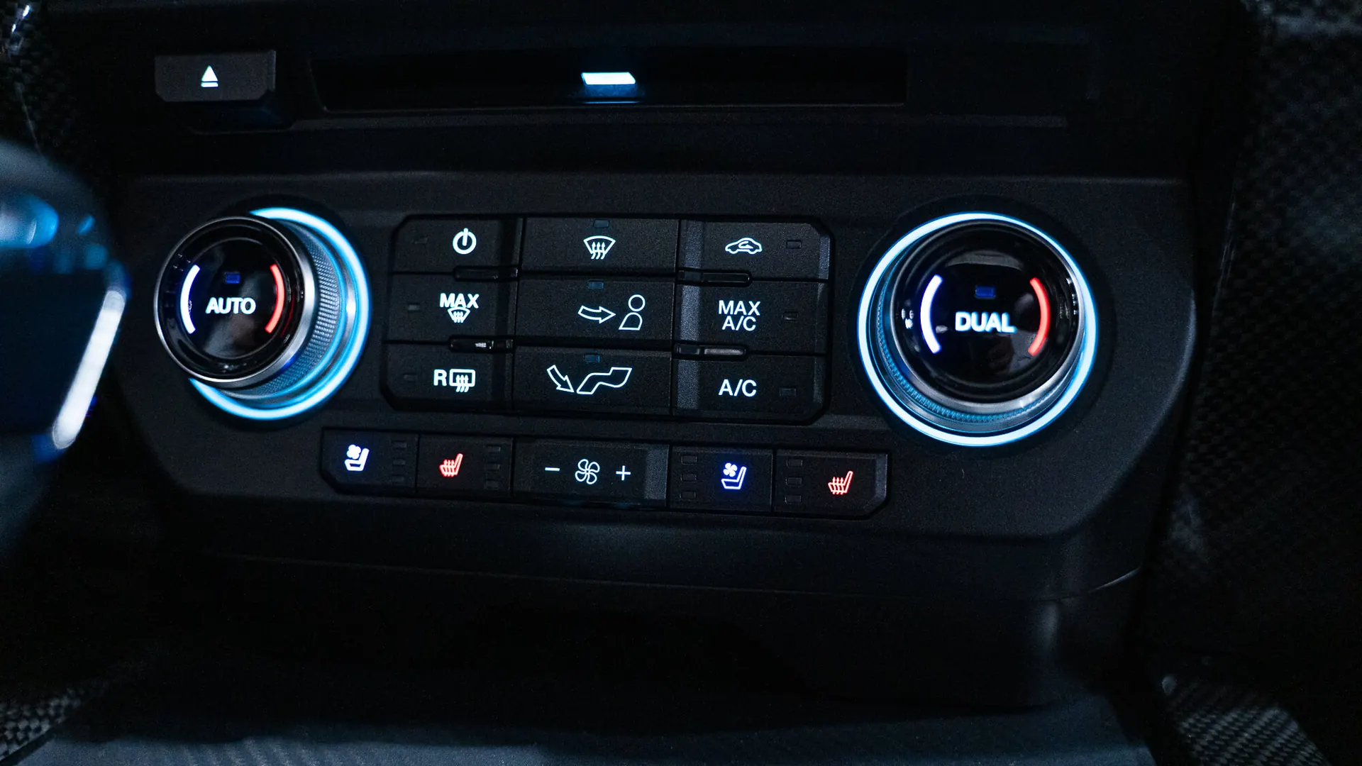 Ford F150 — photo 32