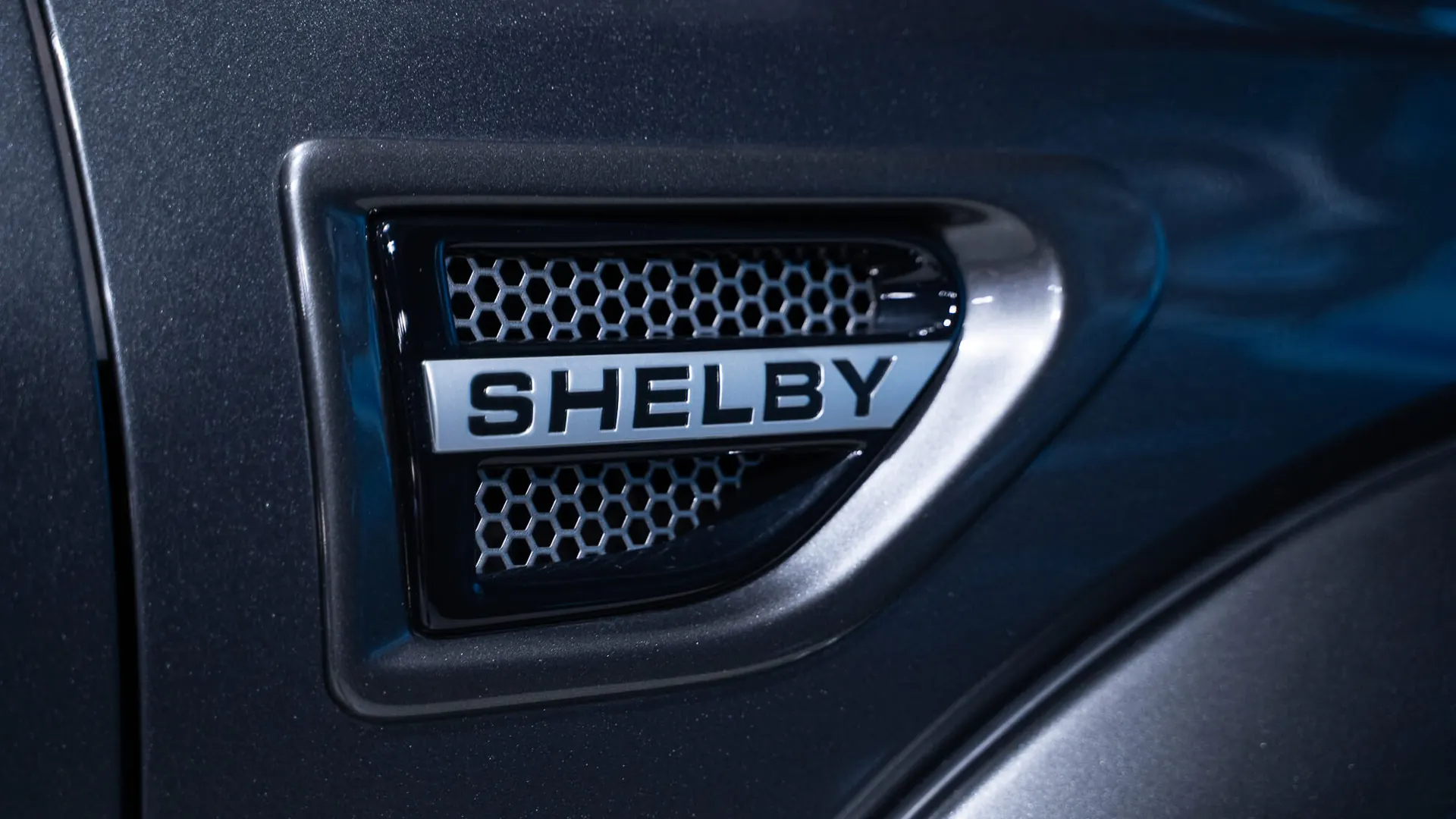 Ford F150 — photo 37