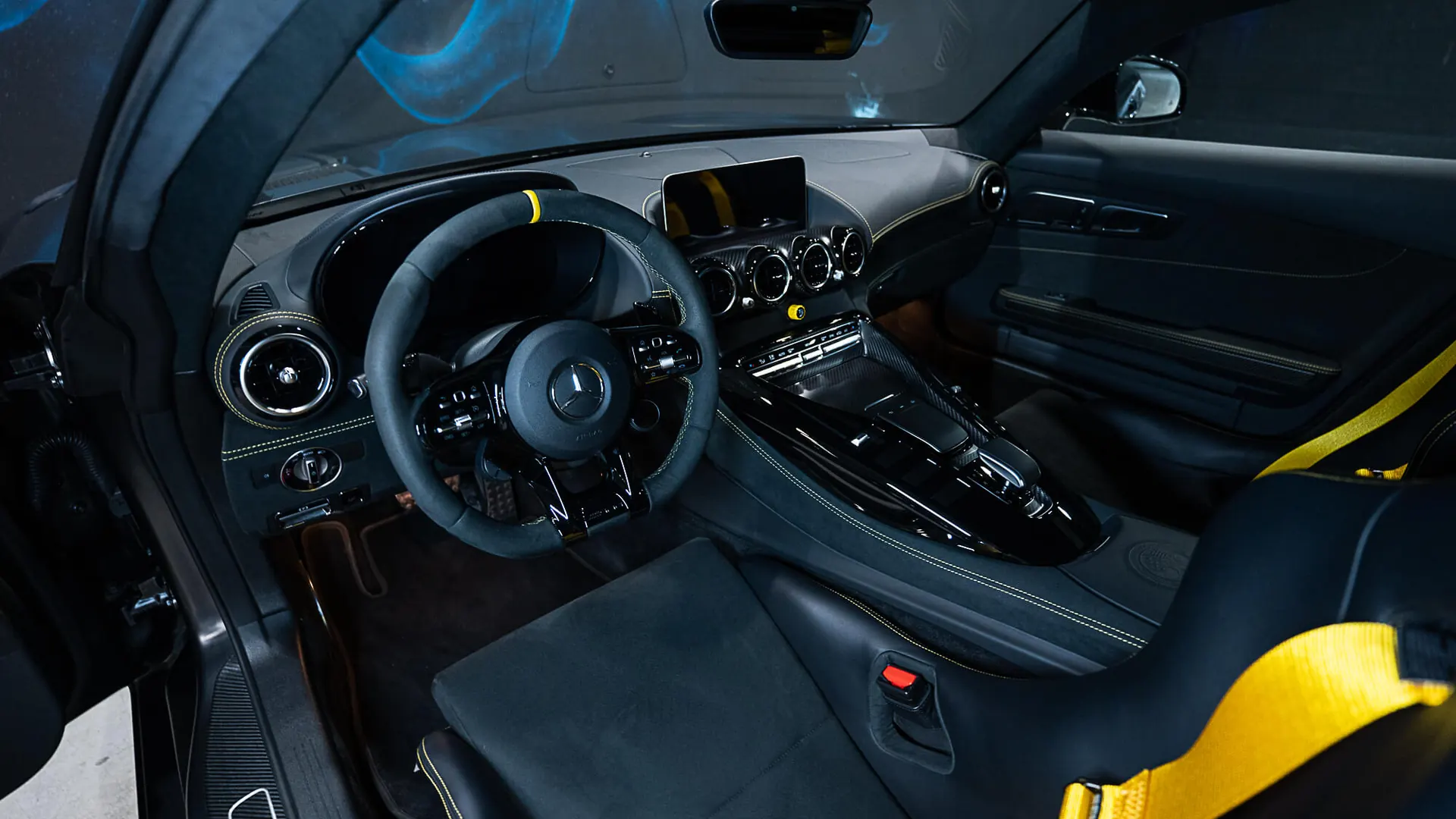 Mercedes-amg GT — photo 7