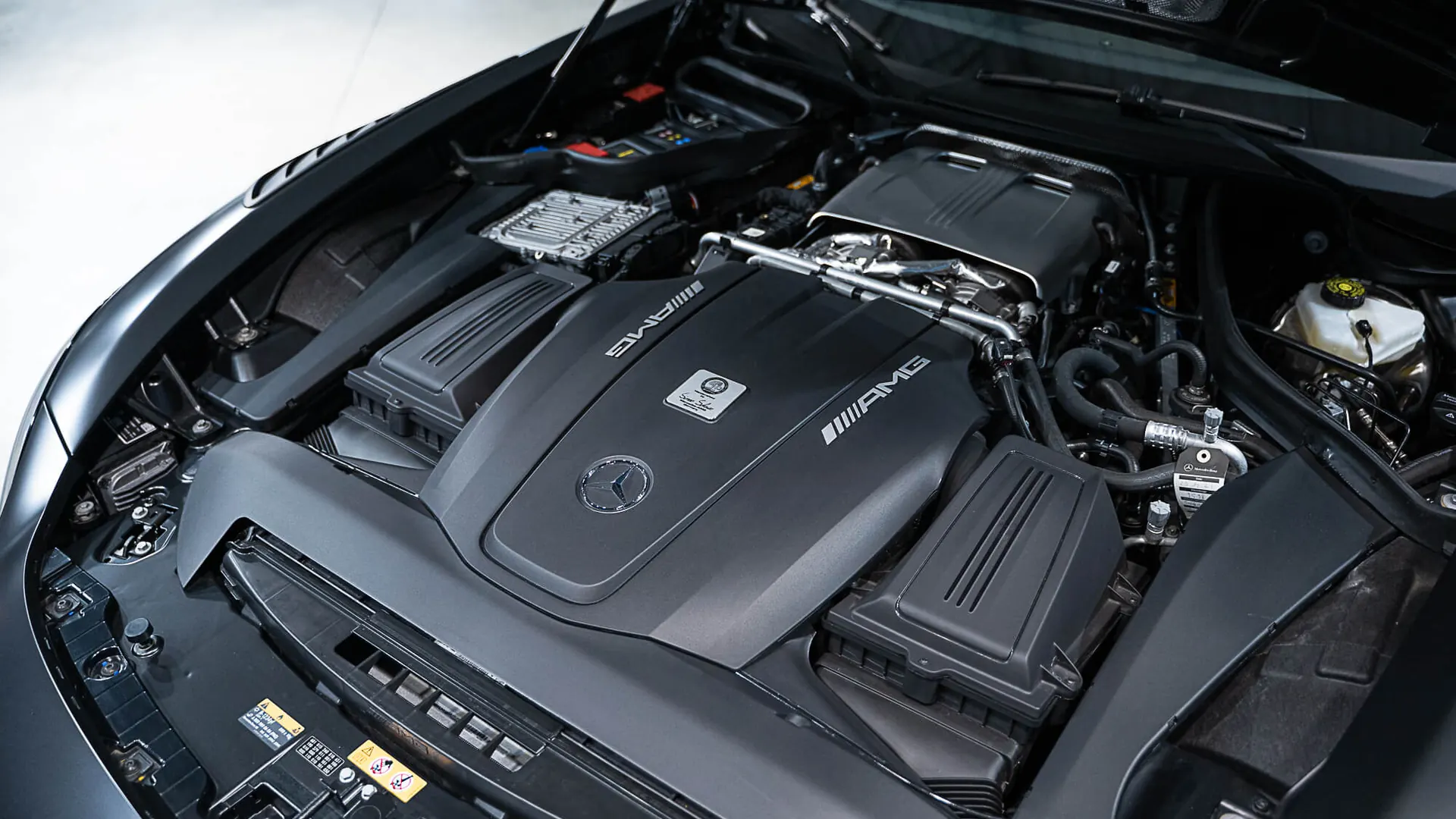 Mercedes-amg GT — photo 20