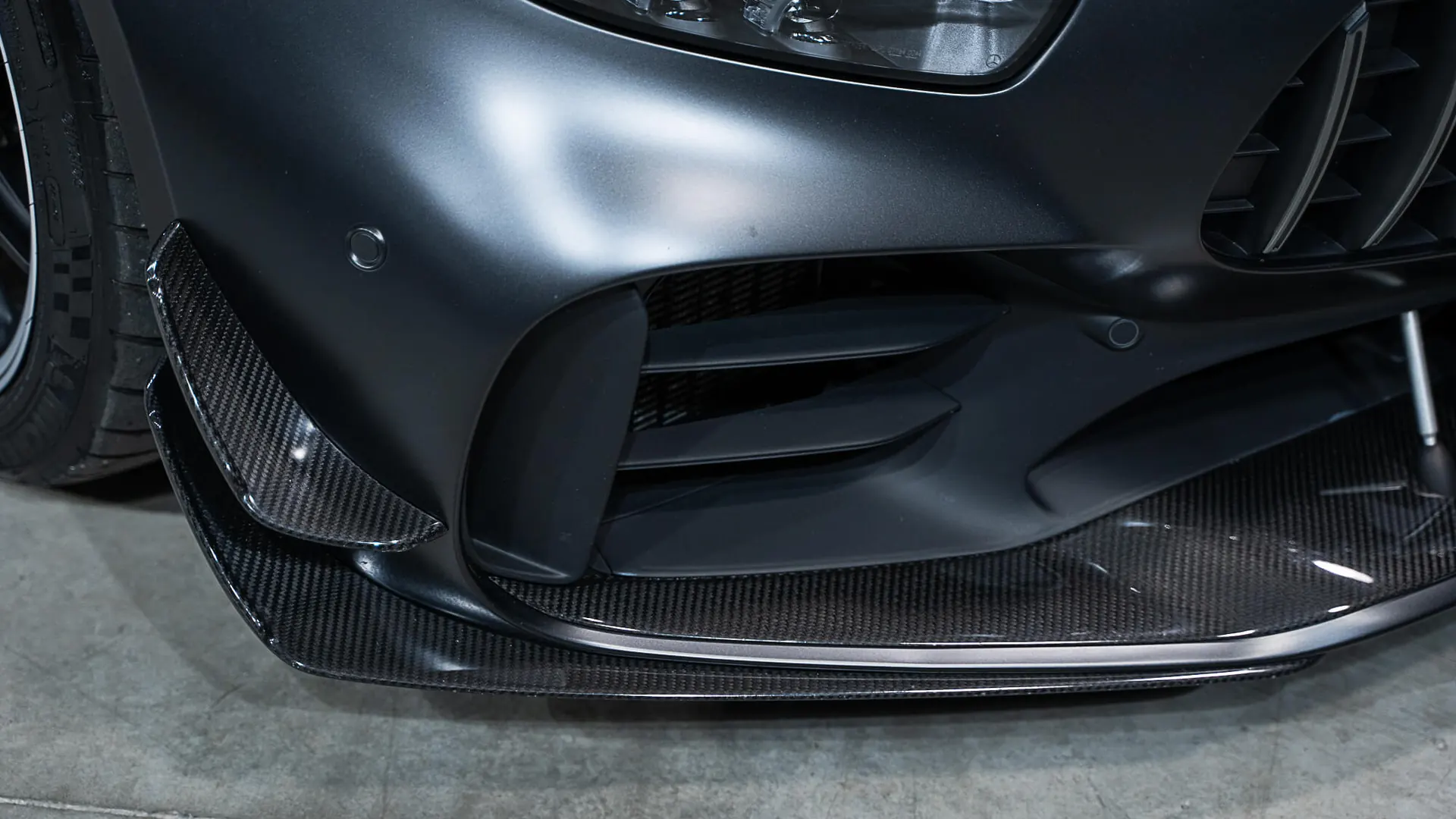 Mercedes-amg GT — photo 12
