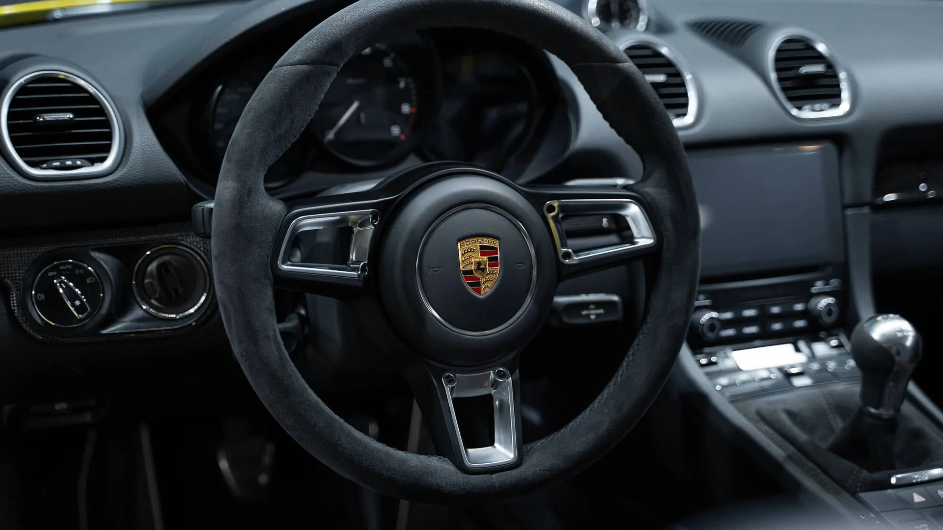 Porsche 718 — photo 13