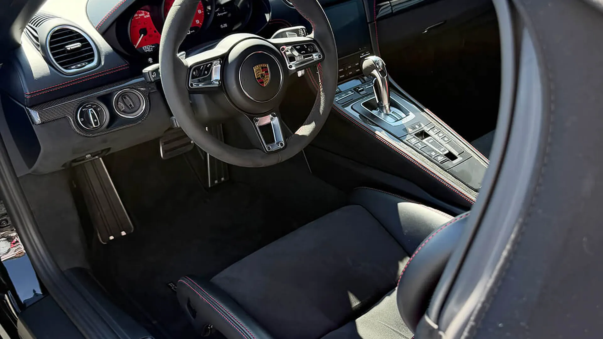 Porsche 718 — photo 10