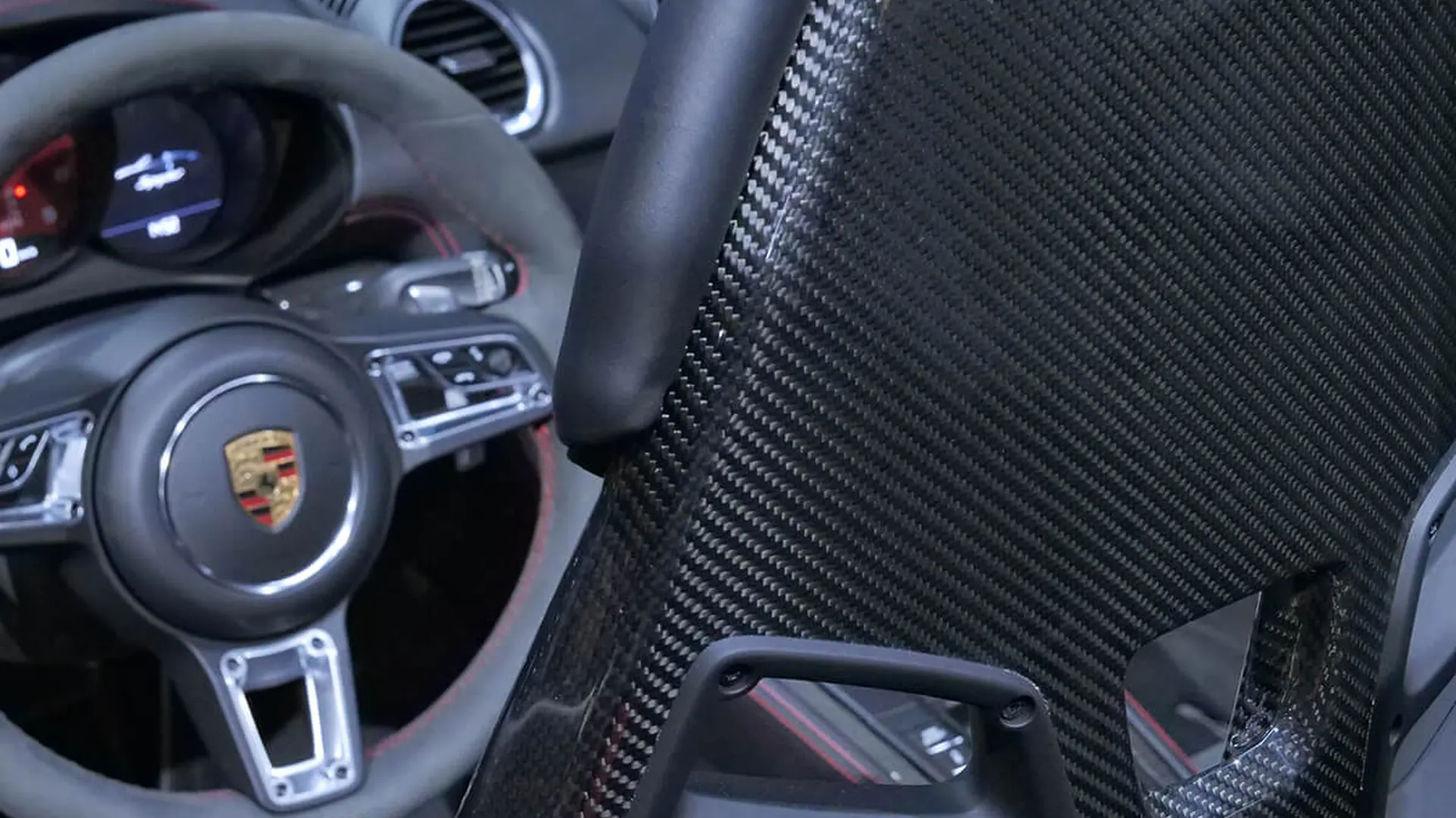 Porsche 718 — photo 14