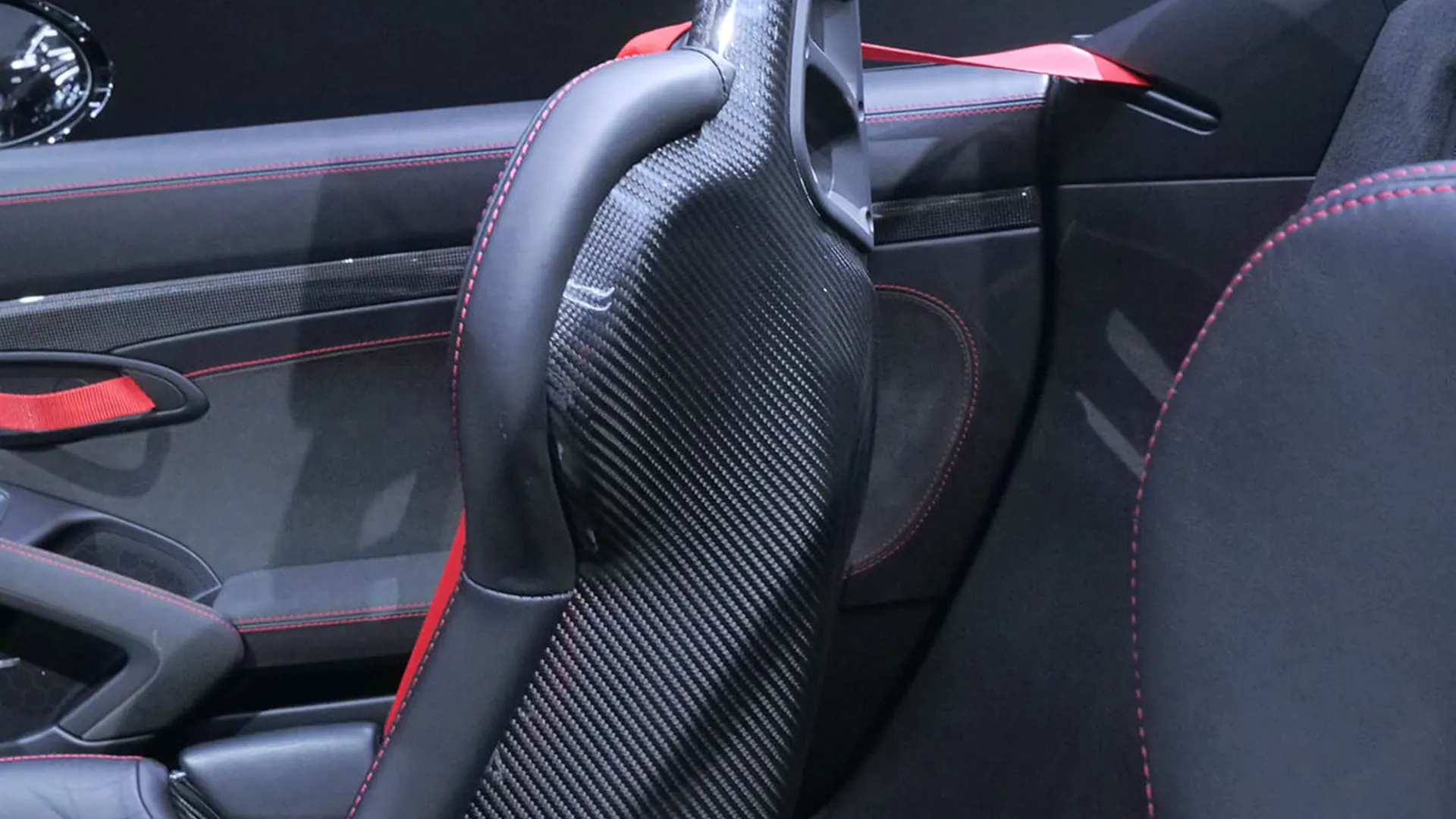 Porsche 718 — photo 16