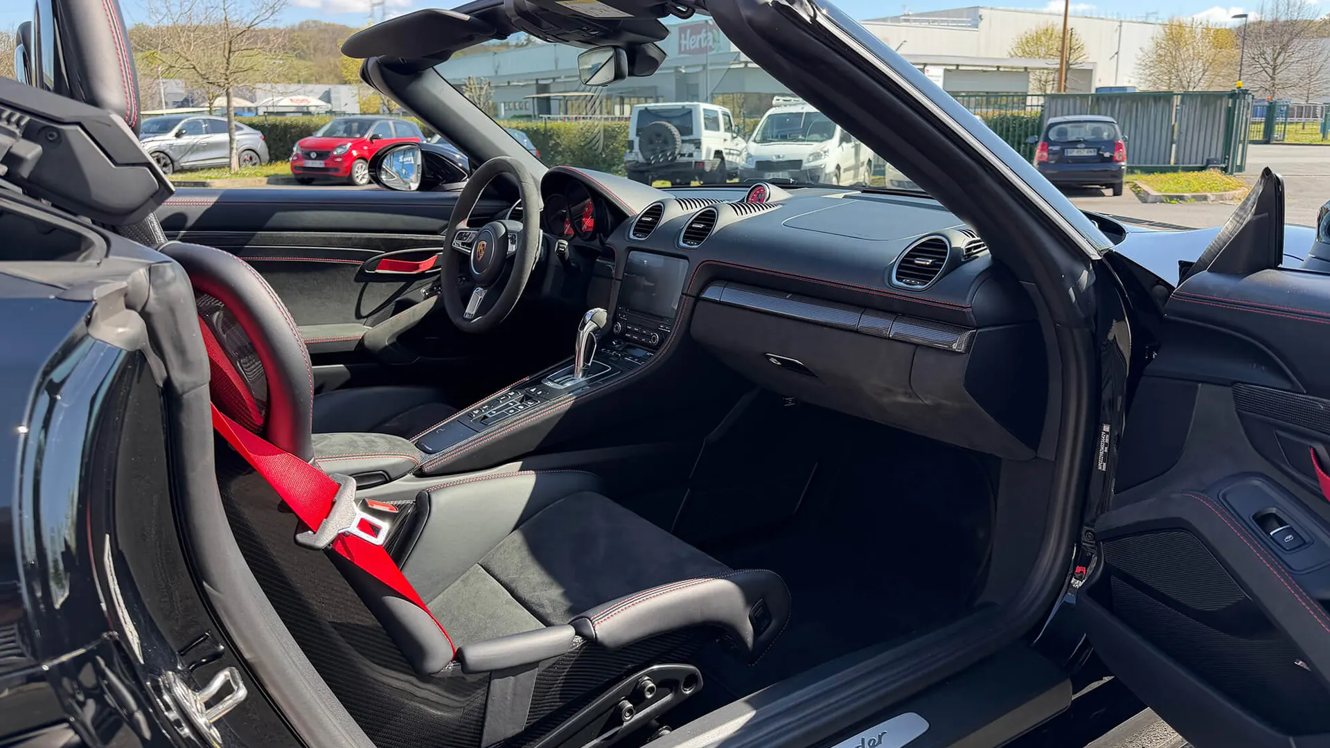 Porsche 718 — photo 11