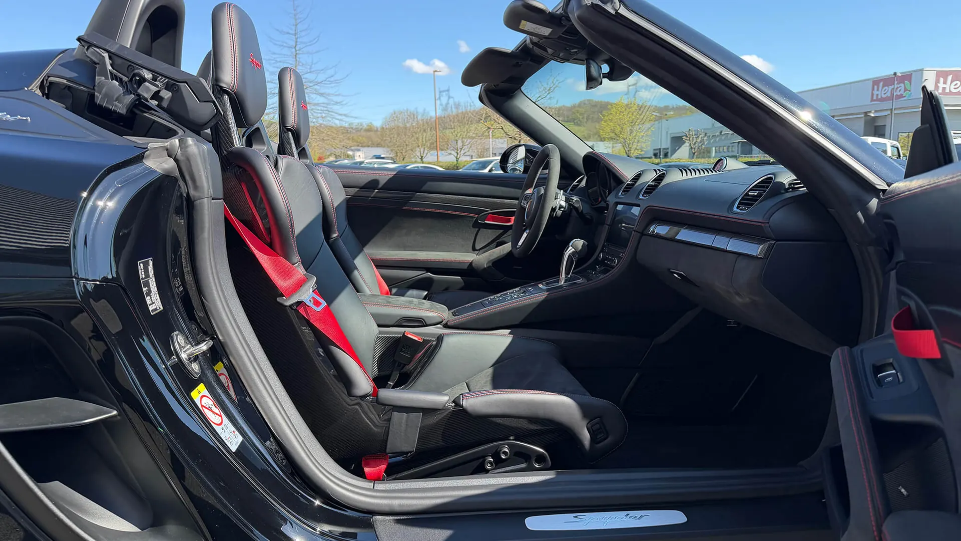Porsche 718 — photo 12