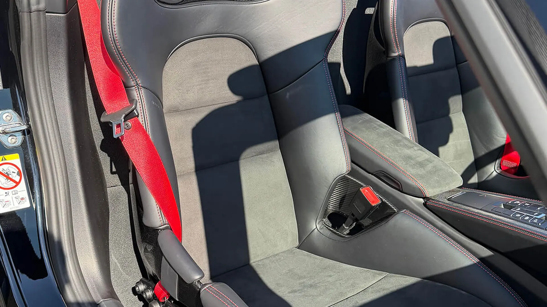Porsche 718 — photo 17