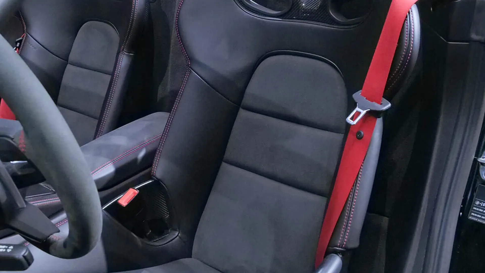 Porsche 718 — photo 12