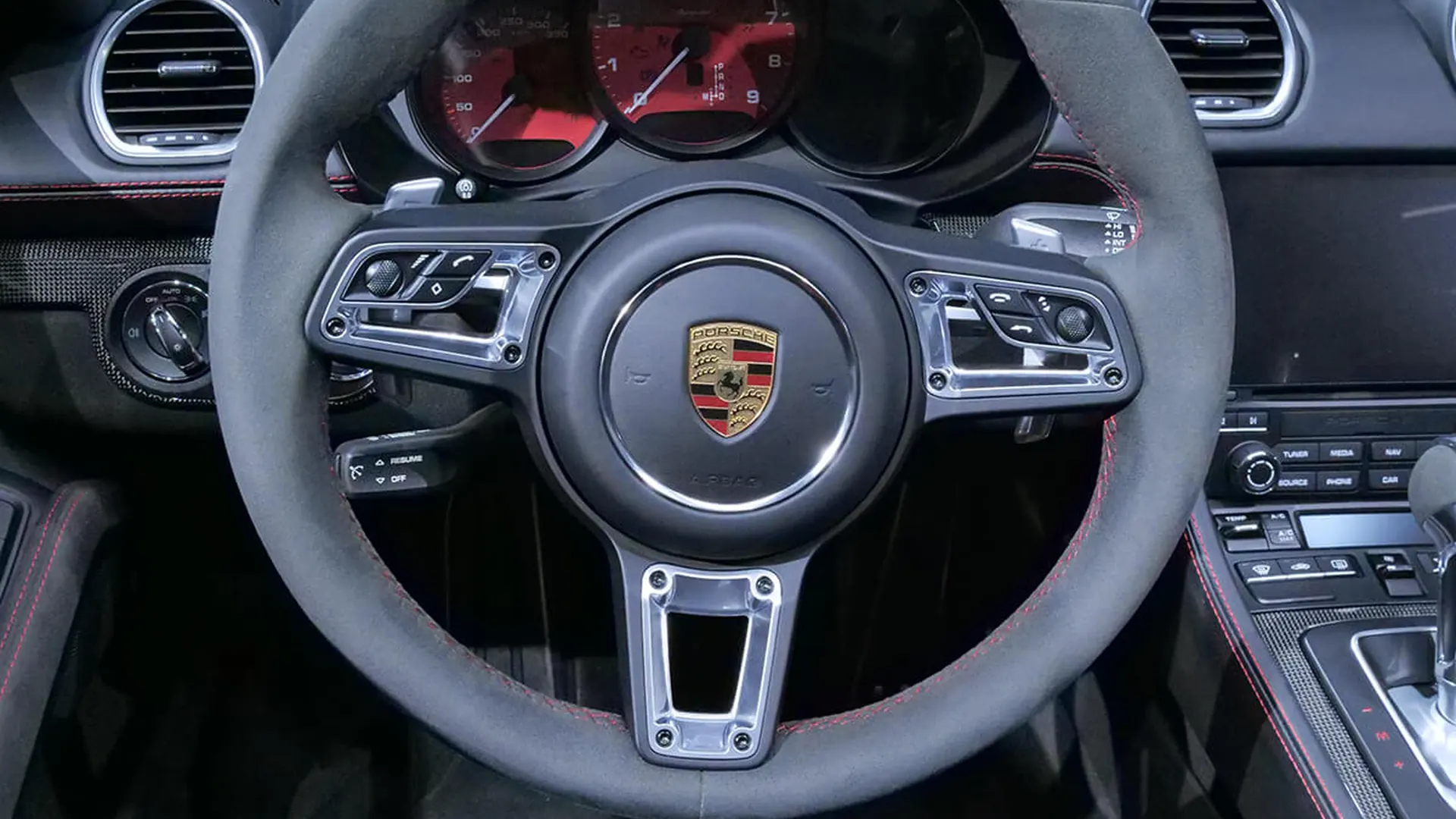 Porsche 718 — photo 15