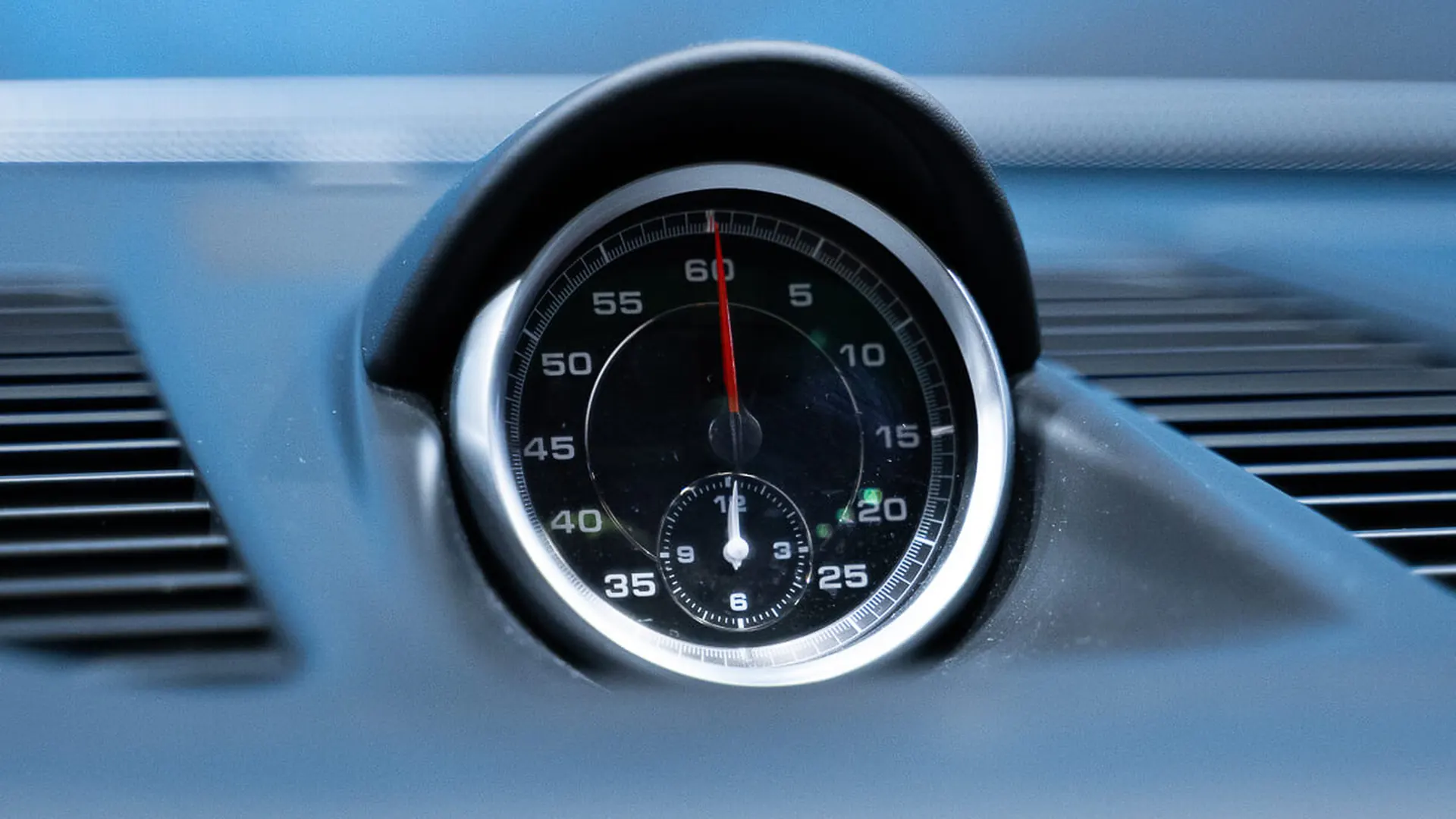 Porsche 911 — photo 26