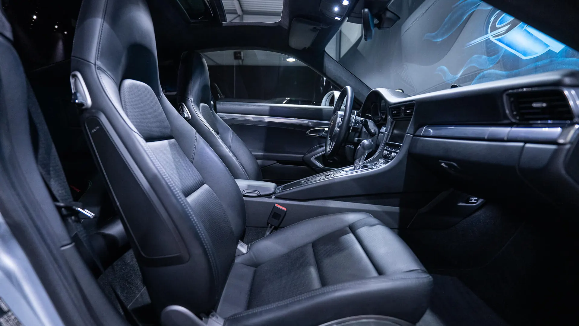 Porsche 911 — photo 10