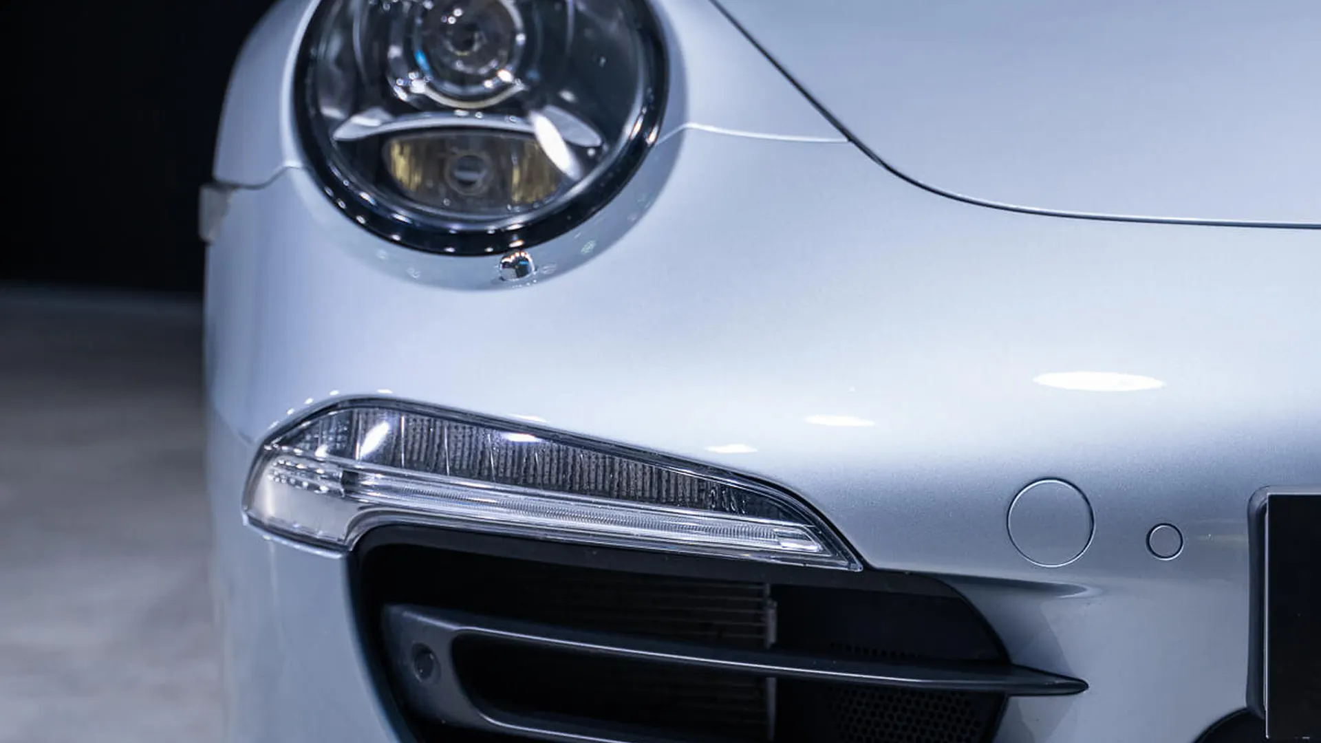 Porsche 911 — photo 25