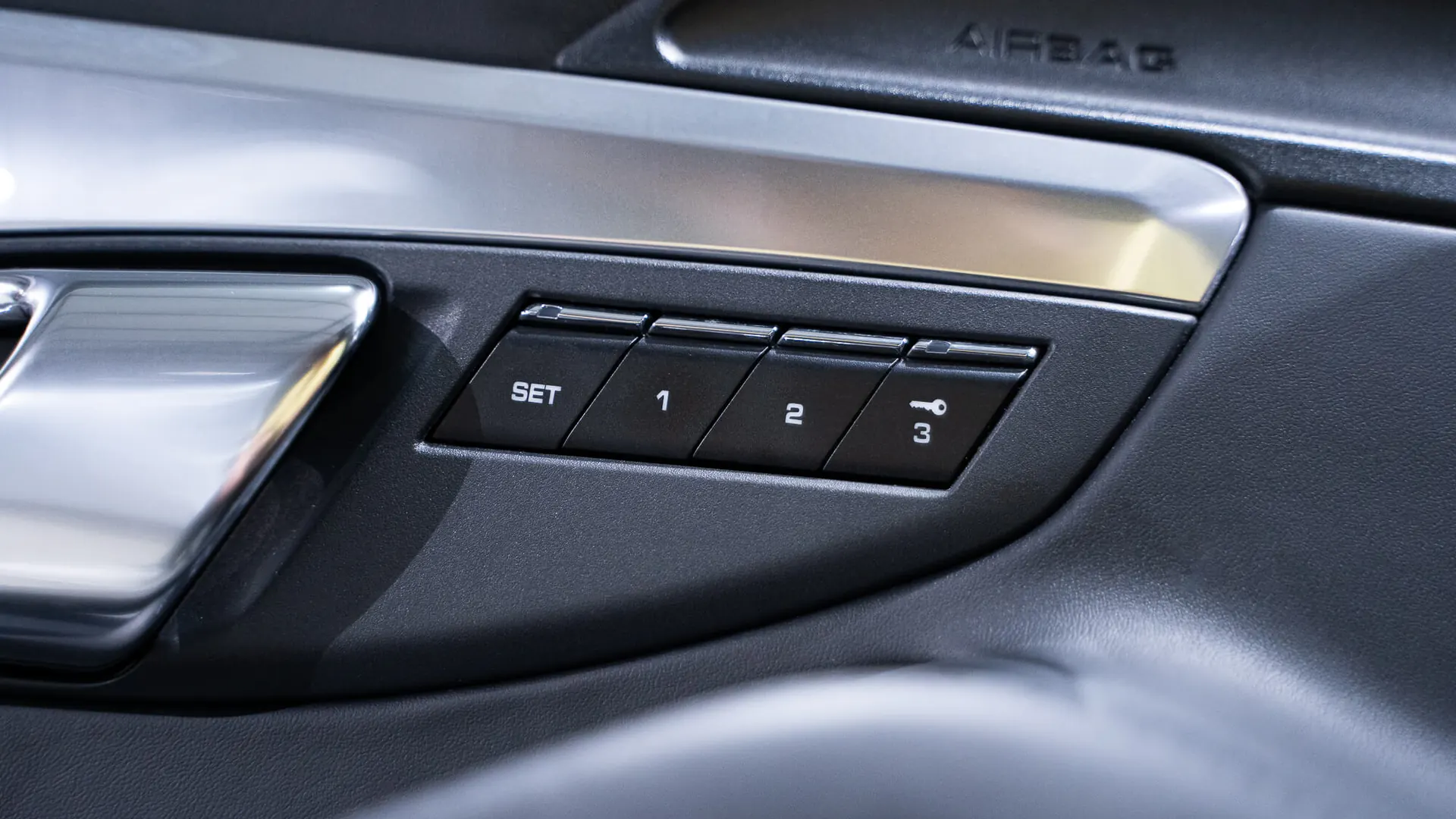 Porsche 911 — photo 28