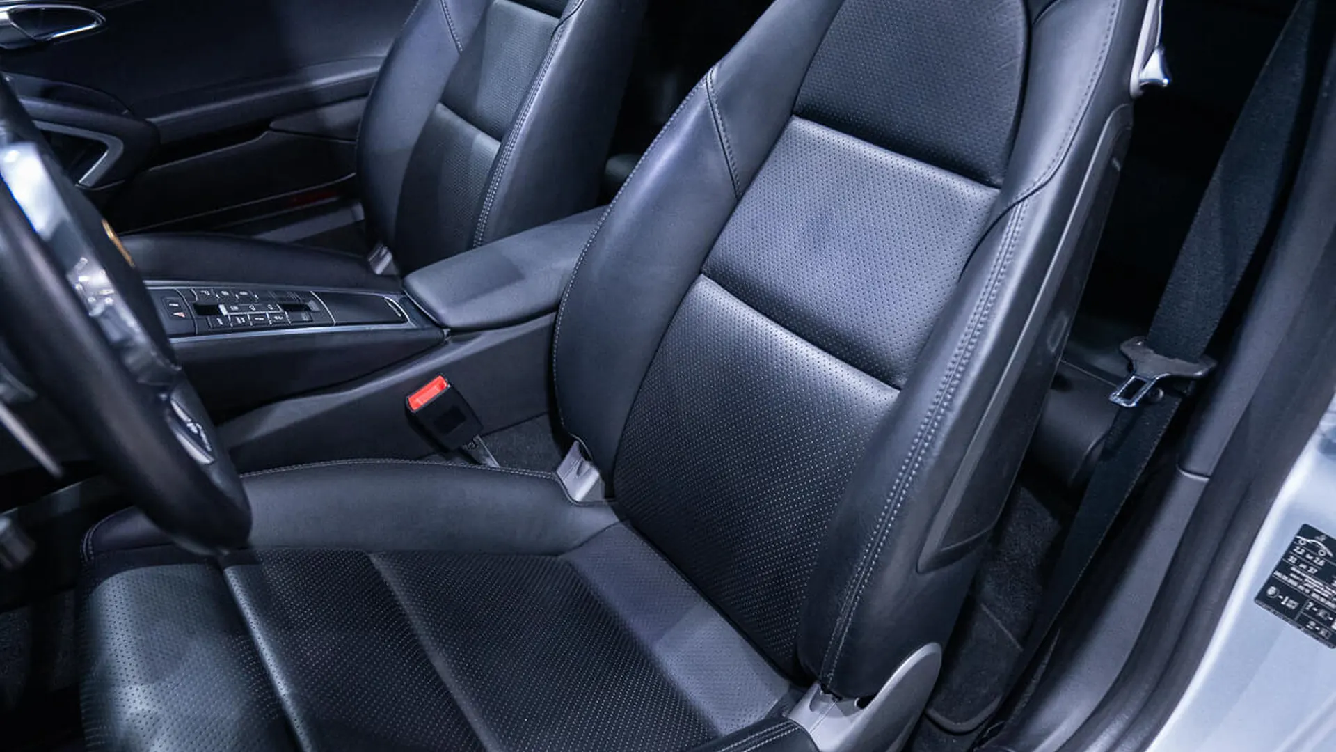 Porsche 911 — photo 21