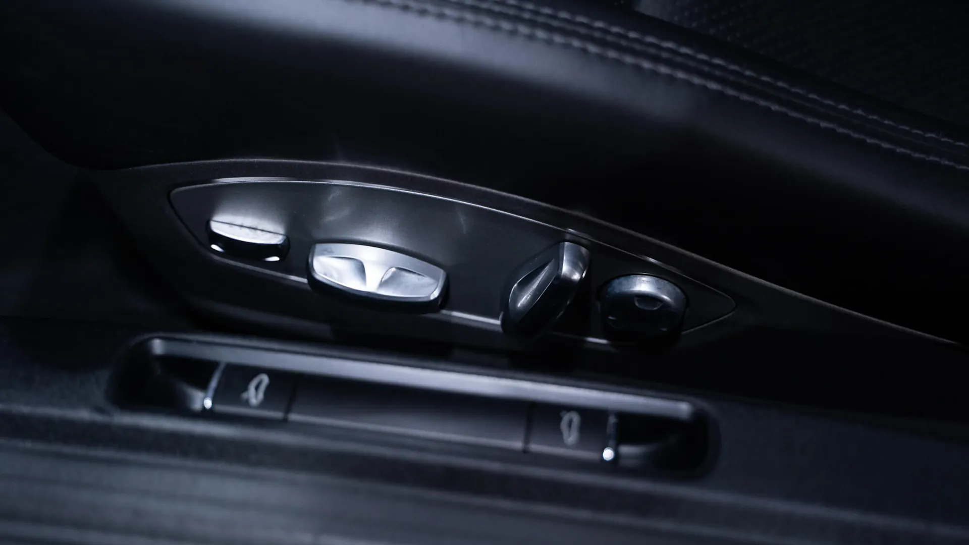 Porsche 911 — photo 35