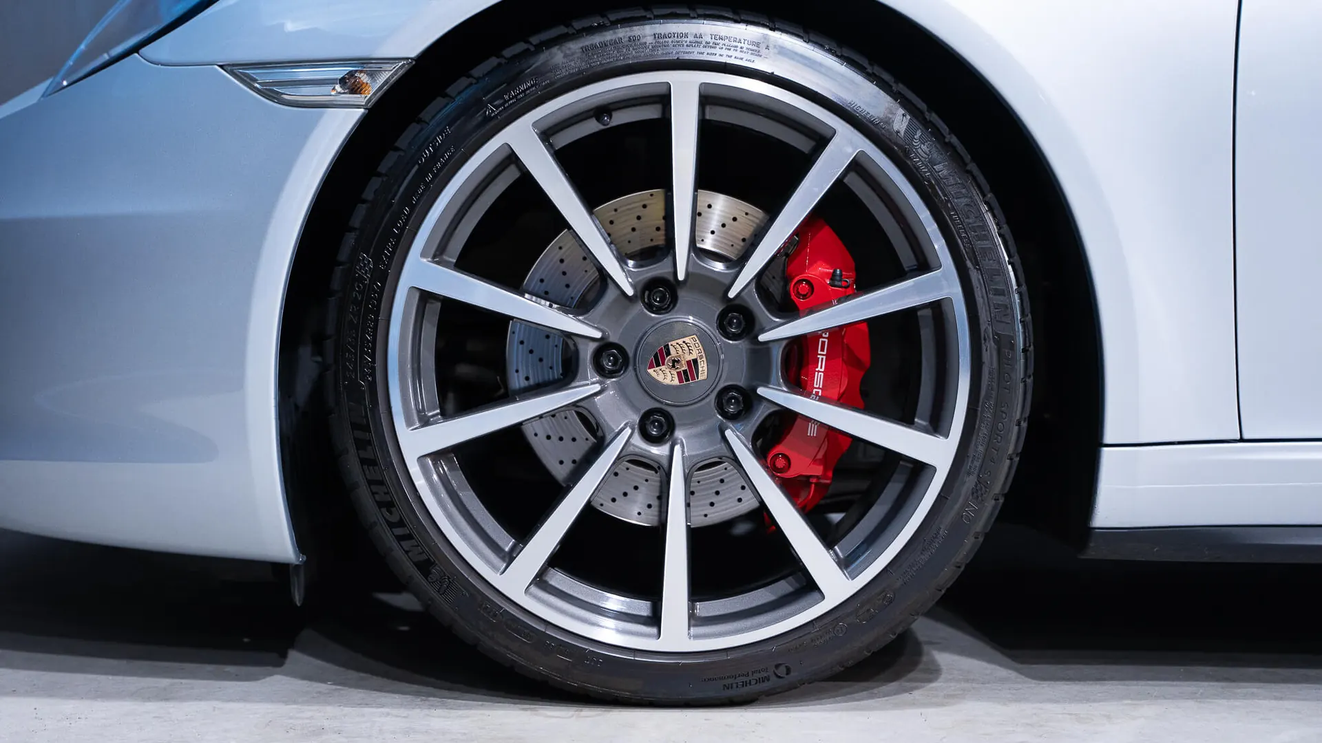 Porsche 911 — photo 37