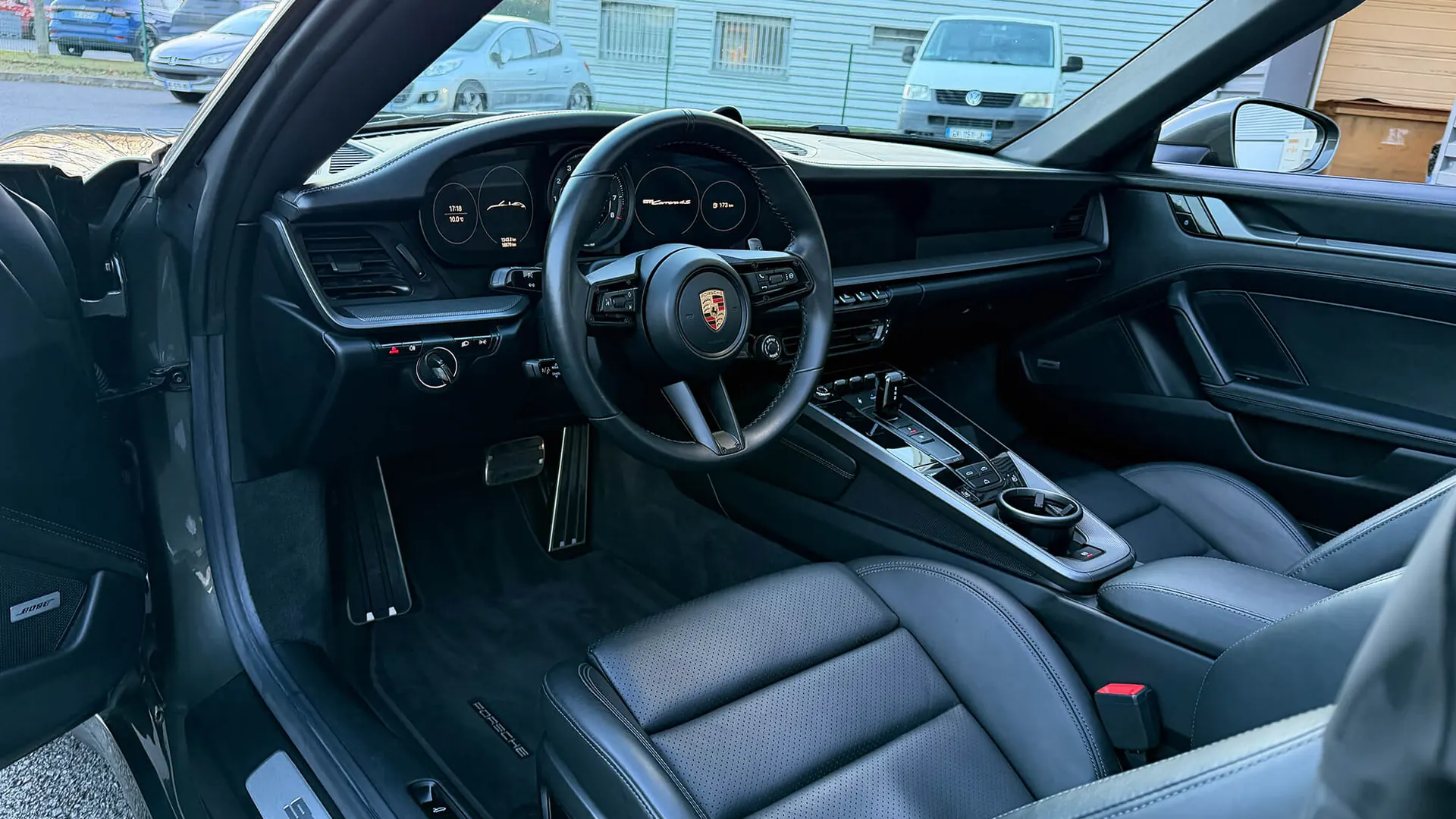 Porsche 911 — photo 10