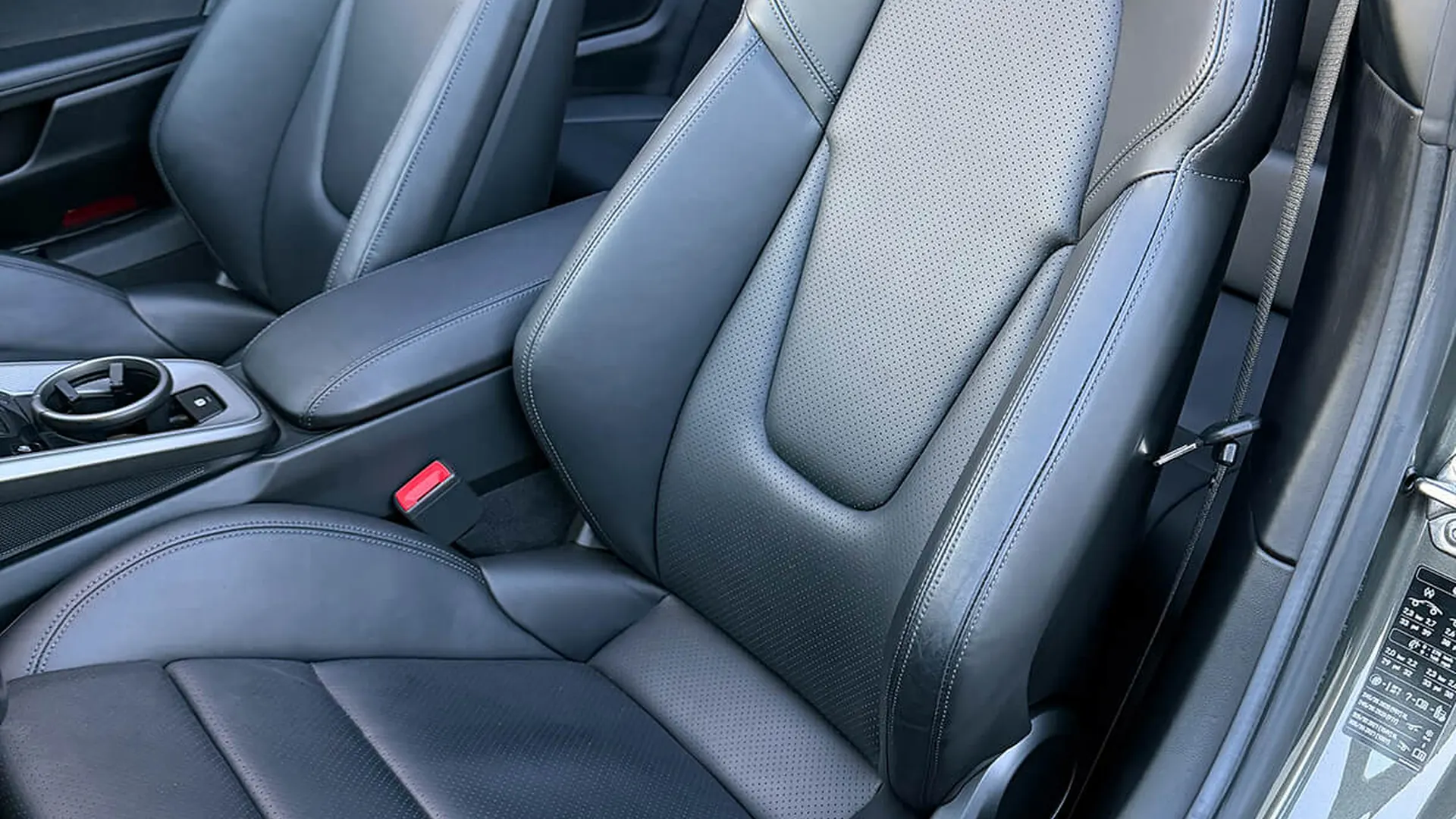 Porsche 911 — photo 12